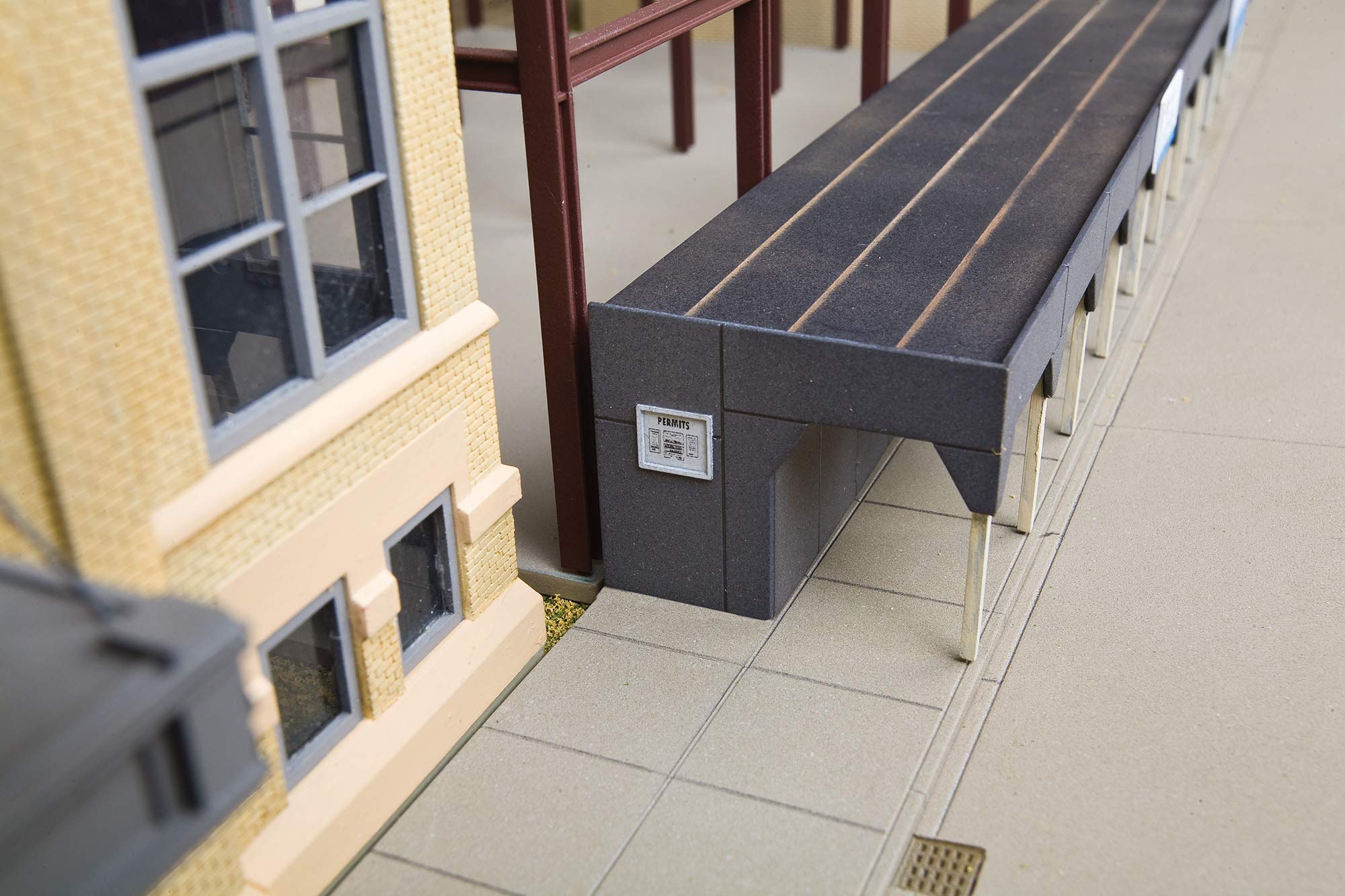 Walthers Skyscraper Construction Site Kit, 8-5/8 X 10-9/16 X 5-3/4" 21.9 X 26.8 X 14.6cm, Multi, (933-3761) - Image 4