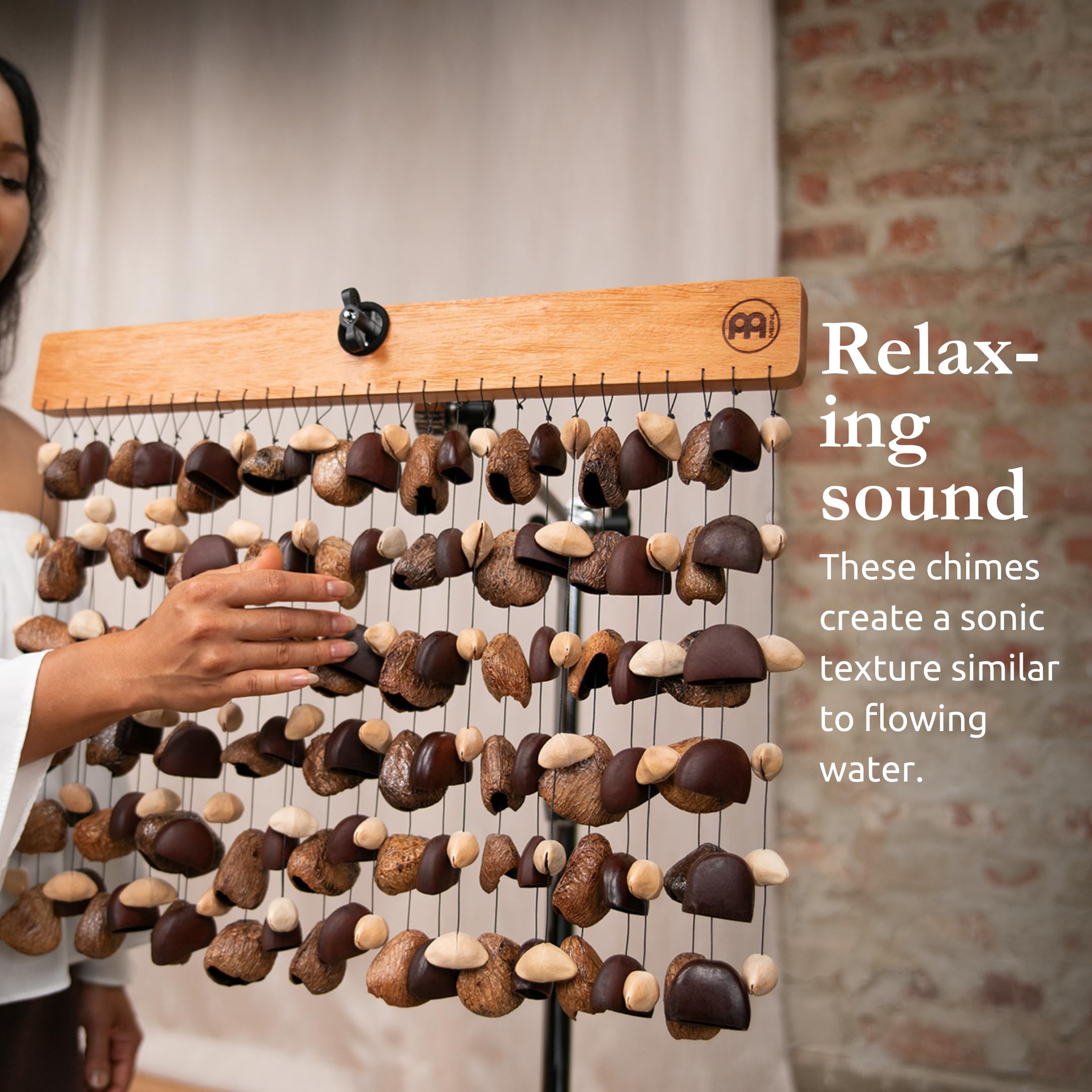 Sonic Energy Kenari/Pangi/Bendo Nussschalen Chime – Soundeffekt-Instrument für Therapie und Percussion – Mit Mahagoniholz-Aufhängung (SKBPCH)