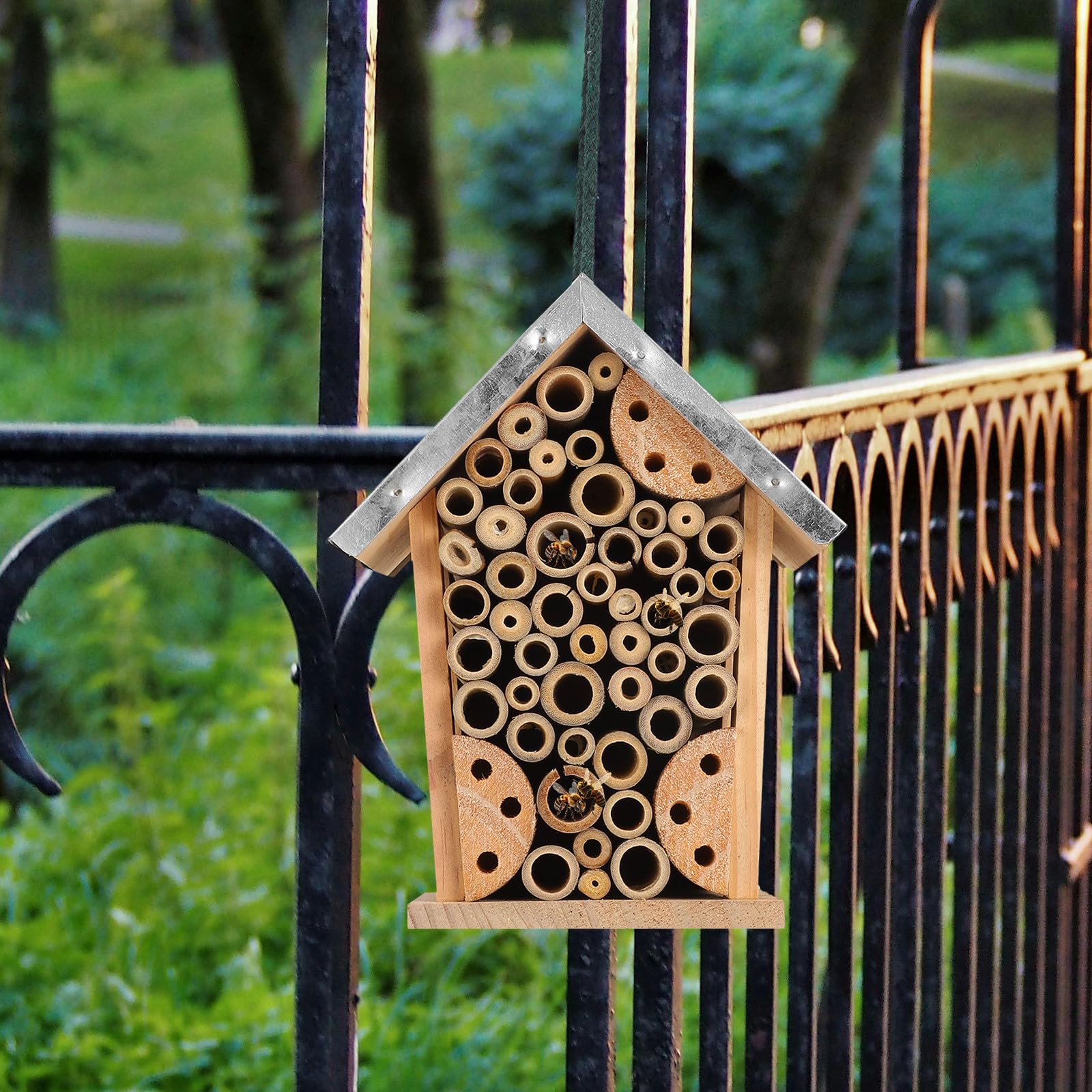 Hängendes Insektenhaus und Eisen Wetterfest für Schmetterlinge und Bestäuber für Garten und Outdoor