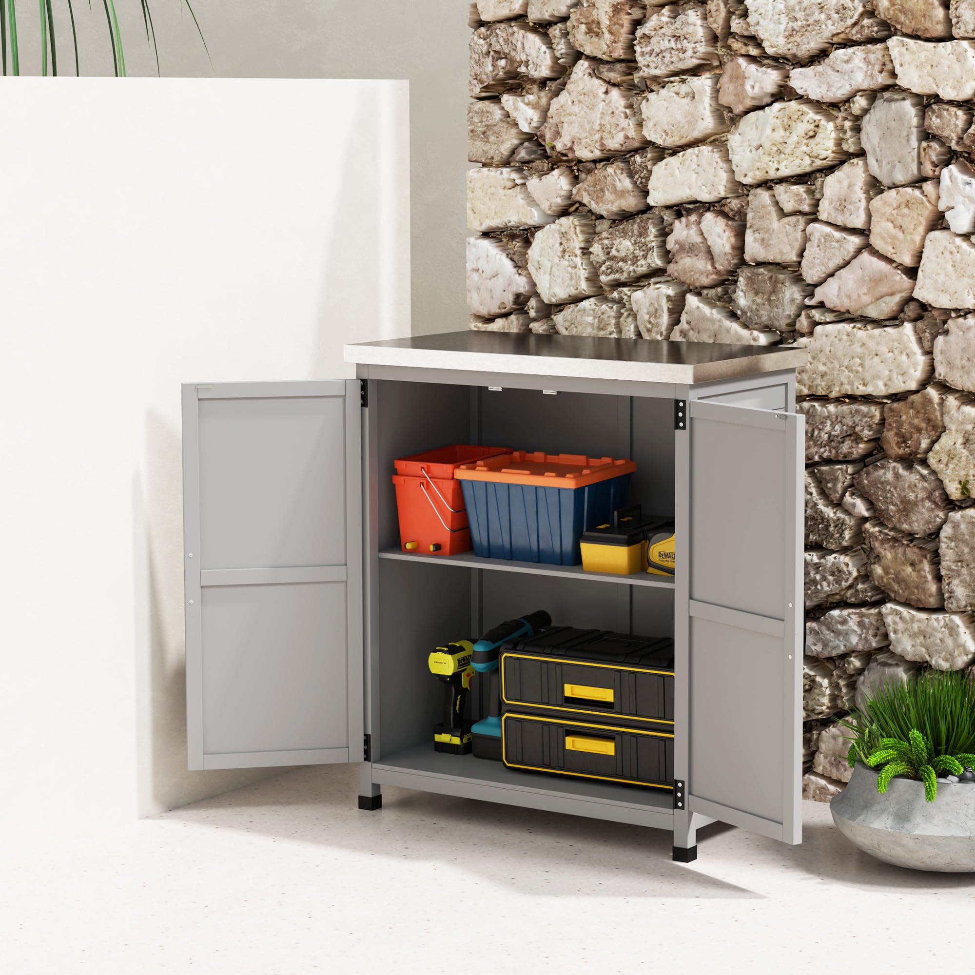 Outsunny Gartenschrank mit Pflanztisch Holz Geräteschuppen verzinkter Arbeitsplatte 2 Regalböden Doppeltür 79 x 43 x 92cm Grau