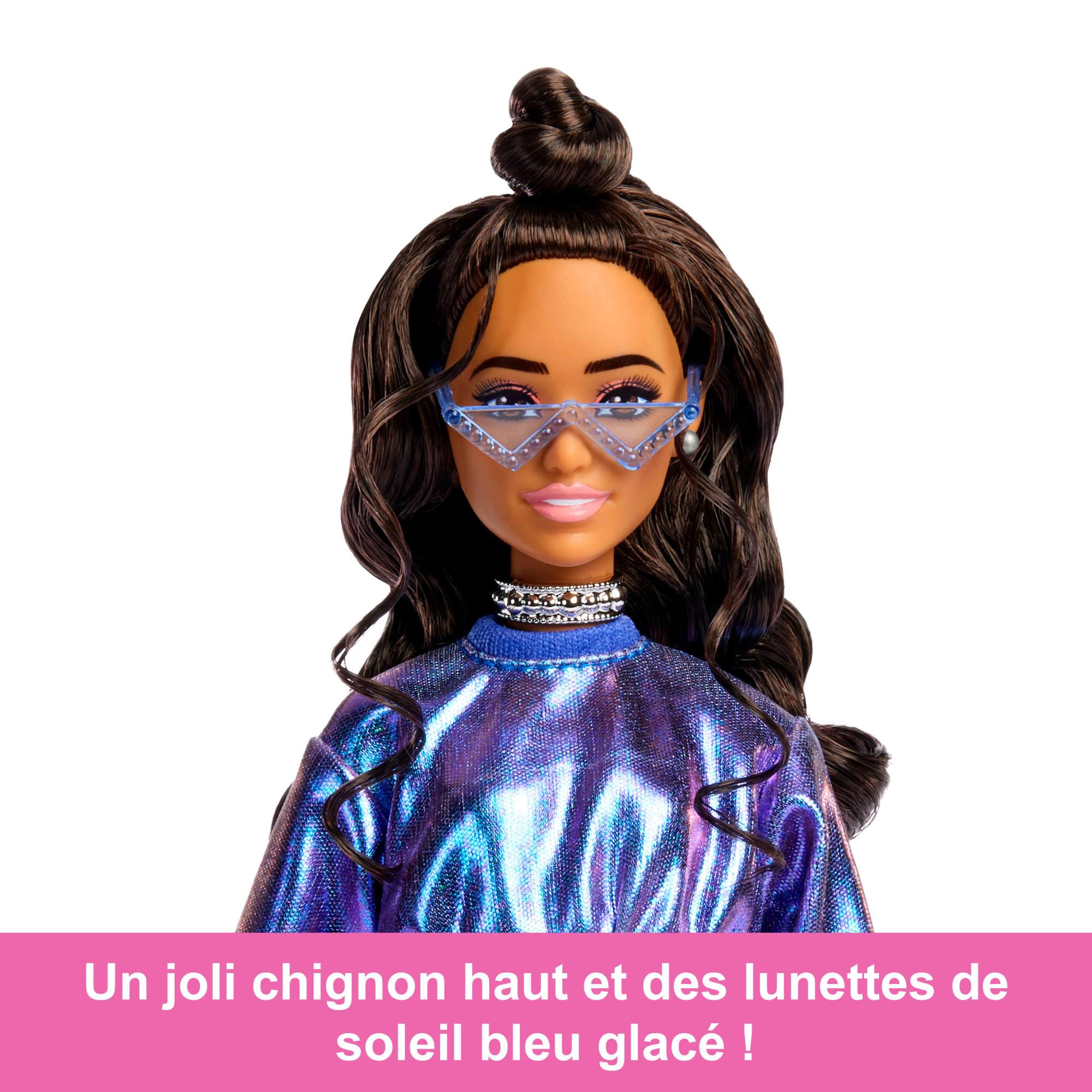 Barbie Bambola grande con capelli castano scuro, altezza 71 cm, vestito arcobaleno e accessori per lo styling inclusa borsa a forma di stella cadente