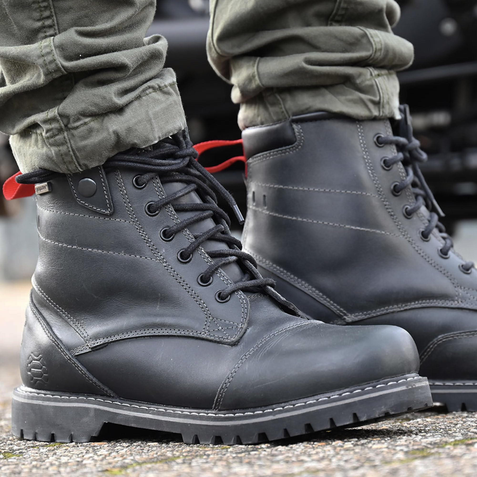 Agent Grey Motorradstiefel für Herren - Atmungsaktive, Wasserdichte Boots mit Rutschfester Sohle für Überlegene Sicherheit