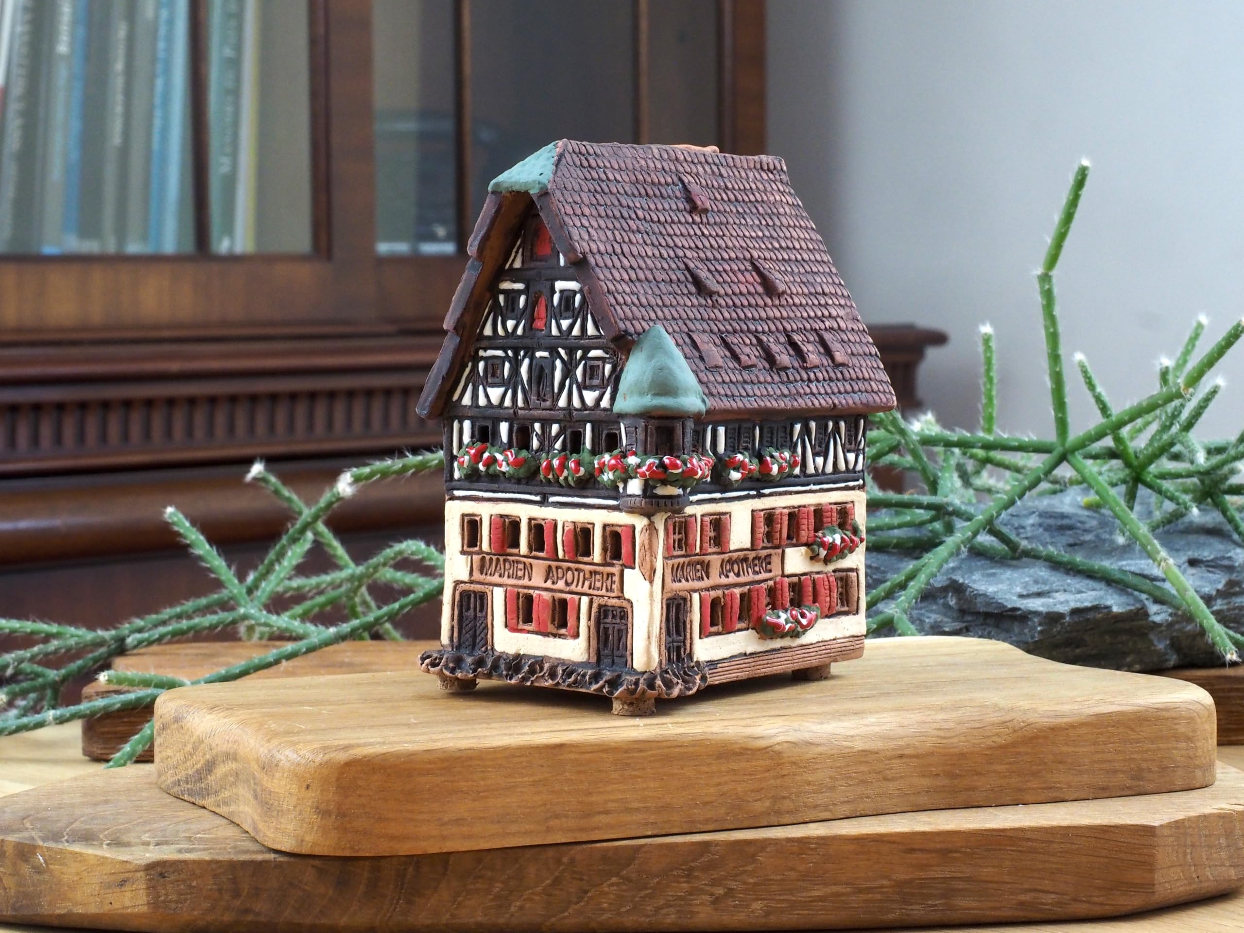 Keramik Lichthäuser, Räucherhaus, Keramikhaus Deko, Häuser, Künstlerisches Miniatur der originalen Marienapotheke in Rothenburg, Deutschland R278