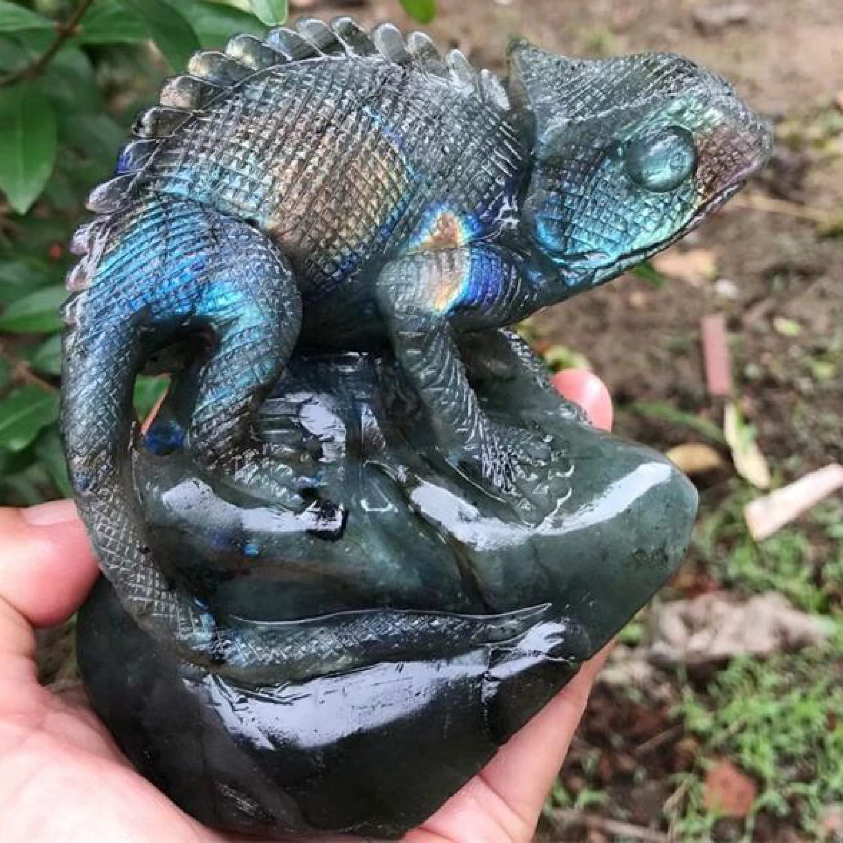 Amazon｜天然石 クリスタルストーントカゲの置物天然ラブラドライト