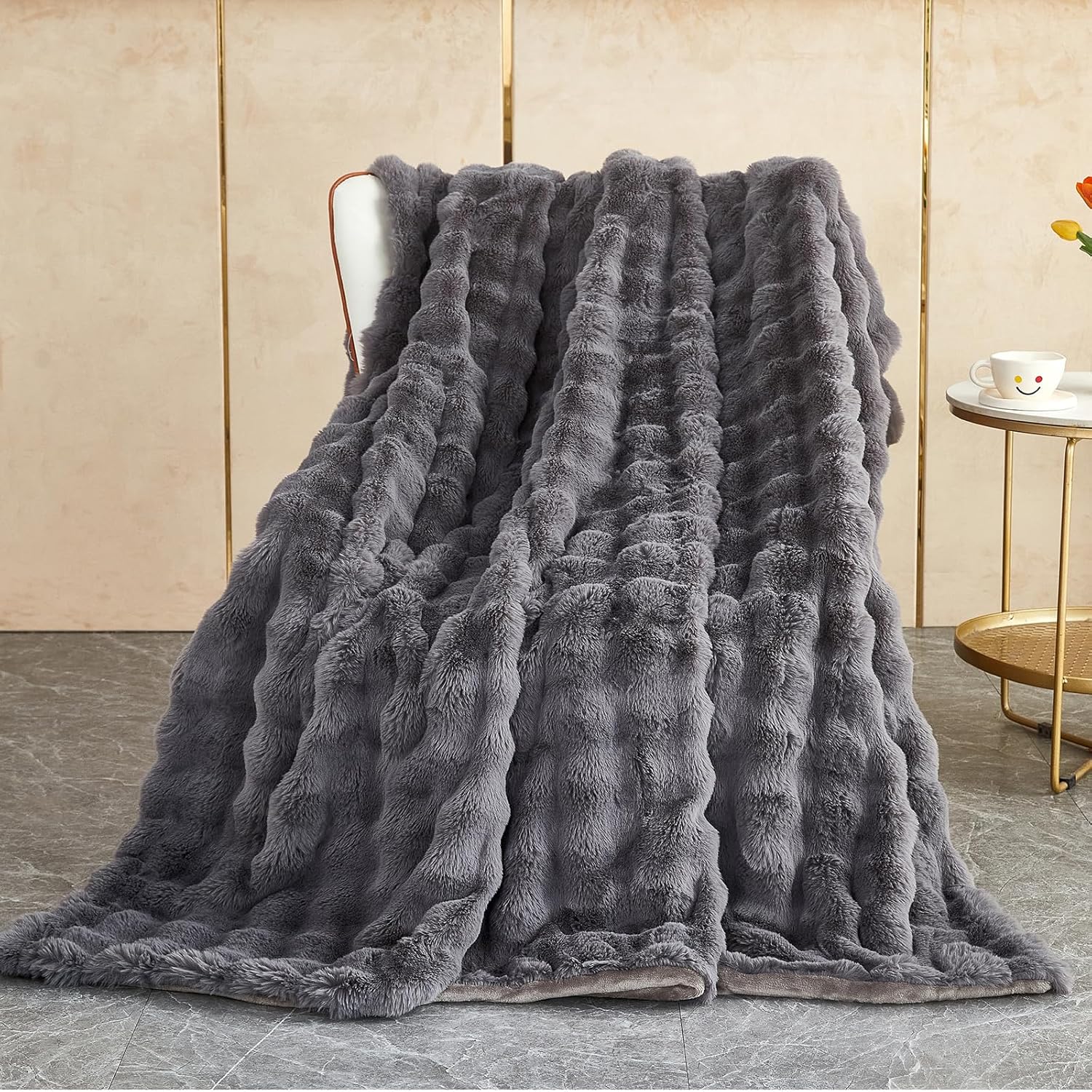 Luxury Plush Throw Blanket Super Soft Cozy Fuzzy Blanket Faux Fur