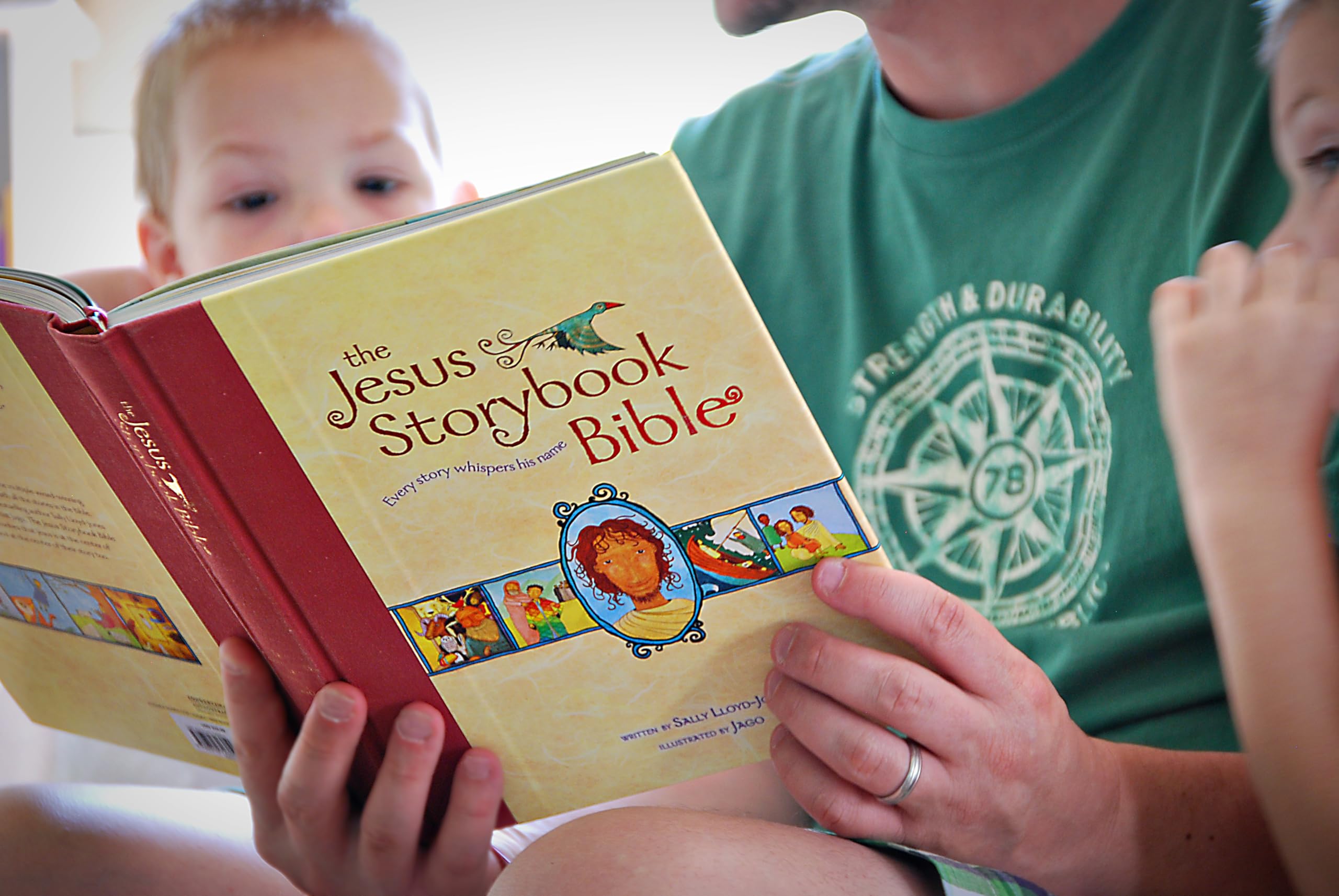The Jesus Storybook Bible, Read-Aloud Edition: Every Story Whispers His Name - Image 8