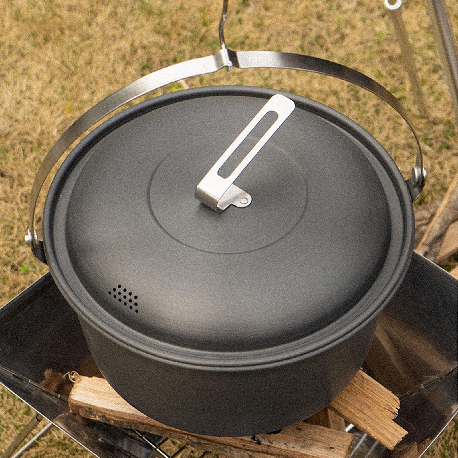 TOPINCN Garnek Kempingowy, 5L Naczynia do Ogniska o Dużej Pojemności Przenośny Zestaw naczyń do Gotowania na świeżym Powietrzu Grillowania Gotowanie na Parze, Piknik Kempingowy