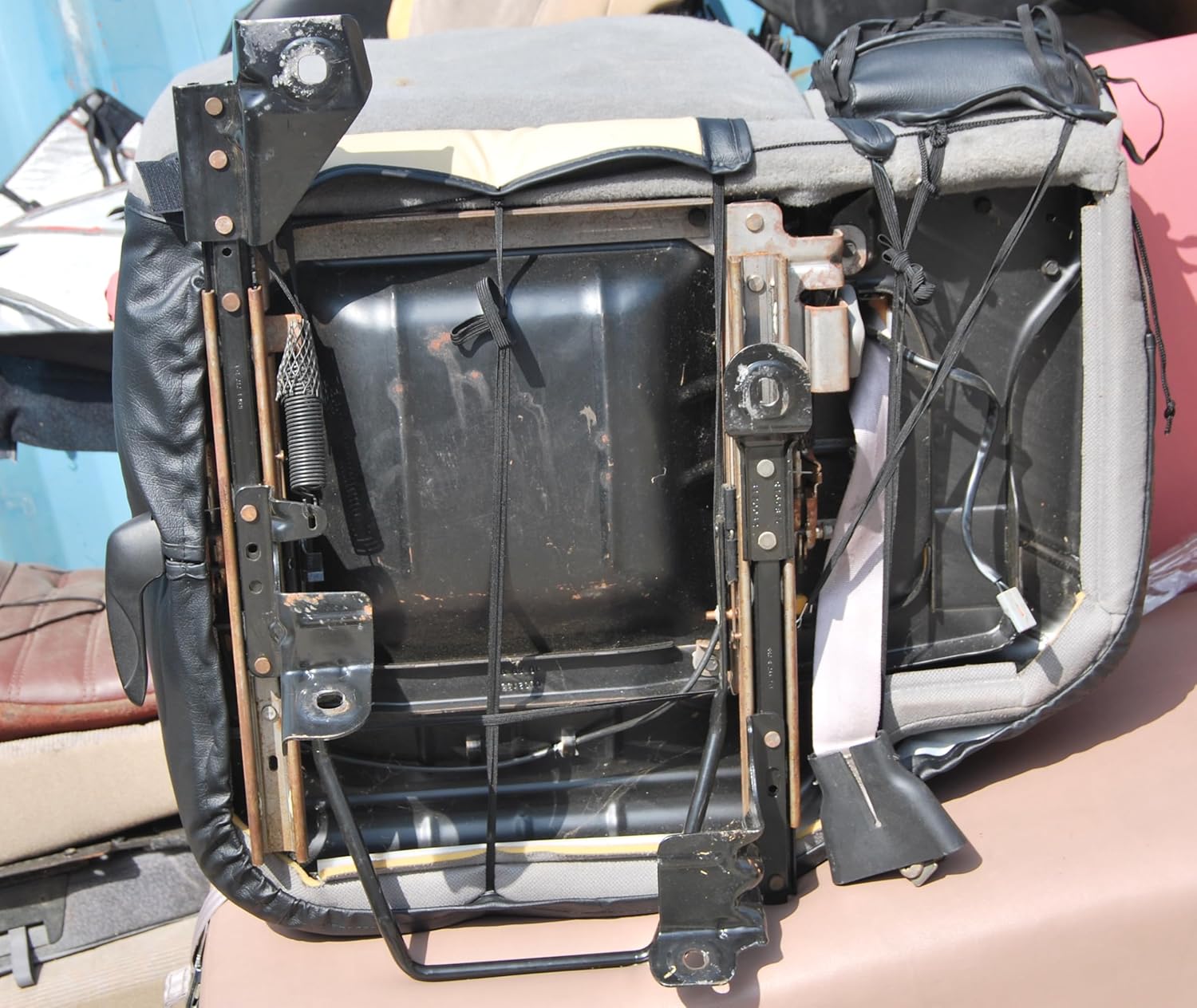 Iggee Artificial Leather Custom Made Original fit Front Seat Covers(60:40Type) & Fold-Down Console Cover (Black/Beige) Designed for 2010- Ford Ranger