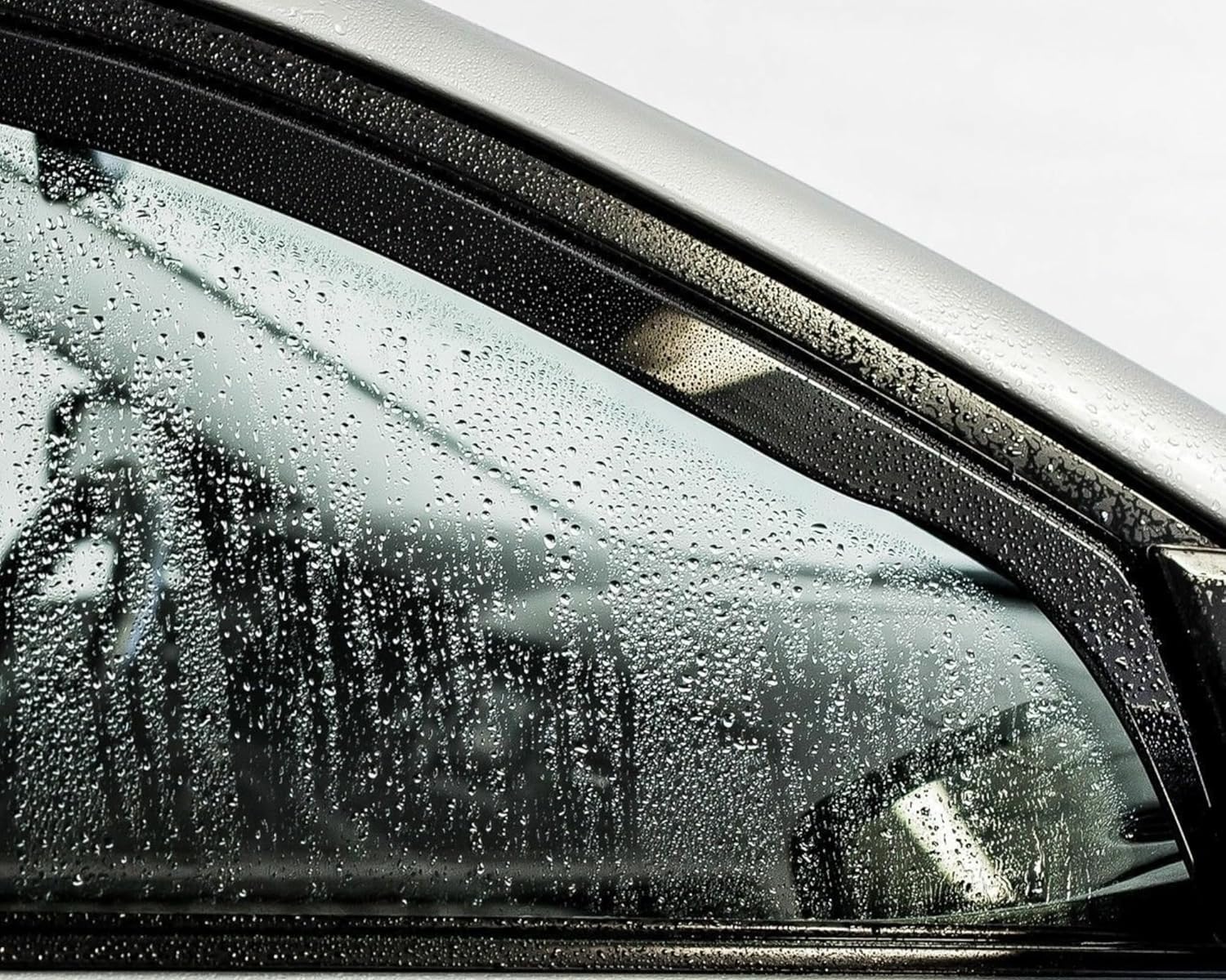 4 szt. Przezroczyste deflektory przeciwdeszczowe do przednich i tylnych szyb samochodowych kompatybilne z Opel Mokka po 2022 roku
