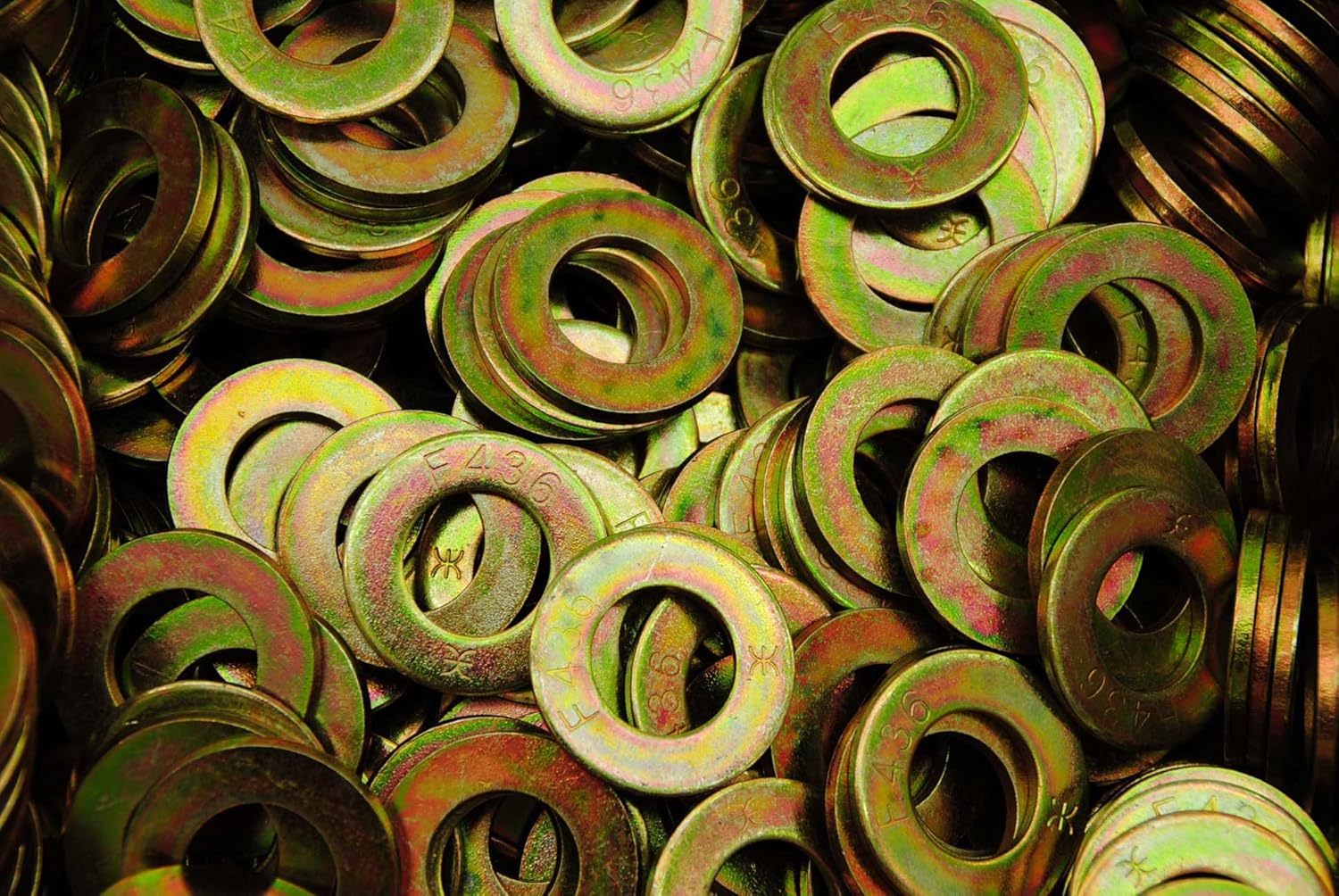 (100) Hardened 7/8 Flat Washer F436 SAE Grade 8 - Yellow Zinc Plated Thru-Hard