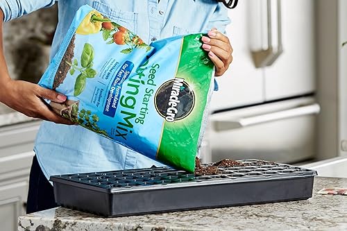 Miniatura 3 de Miracle-Gro Mezcla para macetas de inicio de semillas, enriquecida con alimentos vegetales, 8 cuartos de galón (paquete de 3)