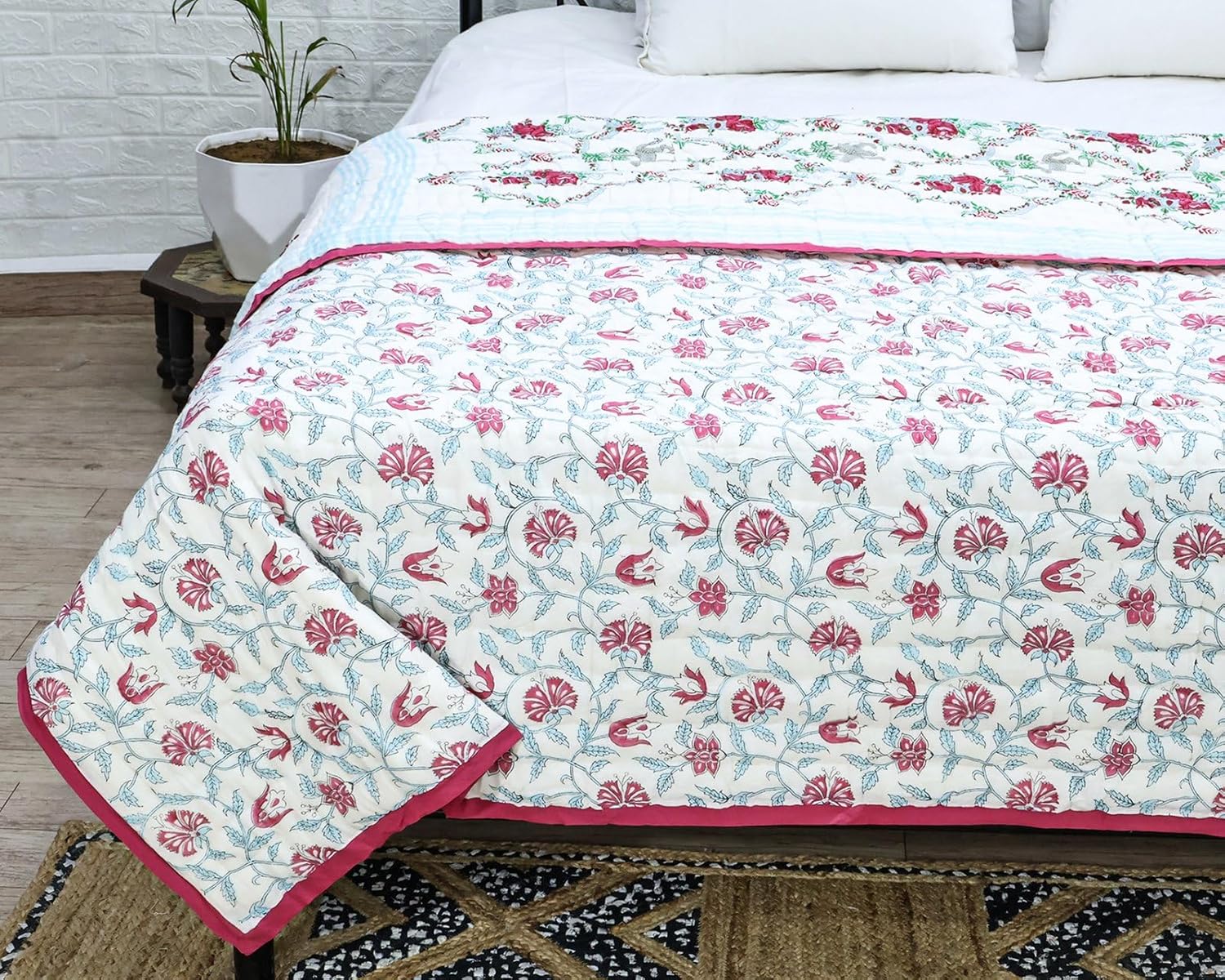Handmade White & Pink King Size 100% Cotton Quilt Reversible Bedding Cover – All Season Designer Floral Hand Block Printed Boho Soft Bedspread, Cozy Lightweight for Bedroom or Guest Room Decor