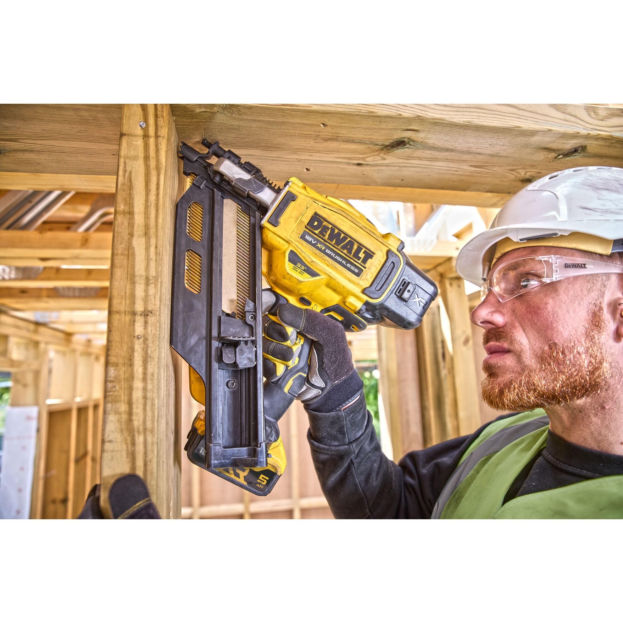 DEWALT - Cloueur à Charpente XR 18 V Brushless Nouvelle Génération, Inclue 2X Batteries 18V 5Ah, 1 Chargeur, DCN930P2-QW