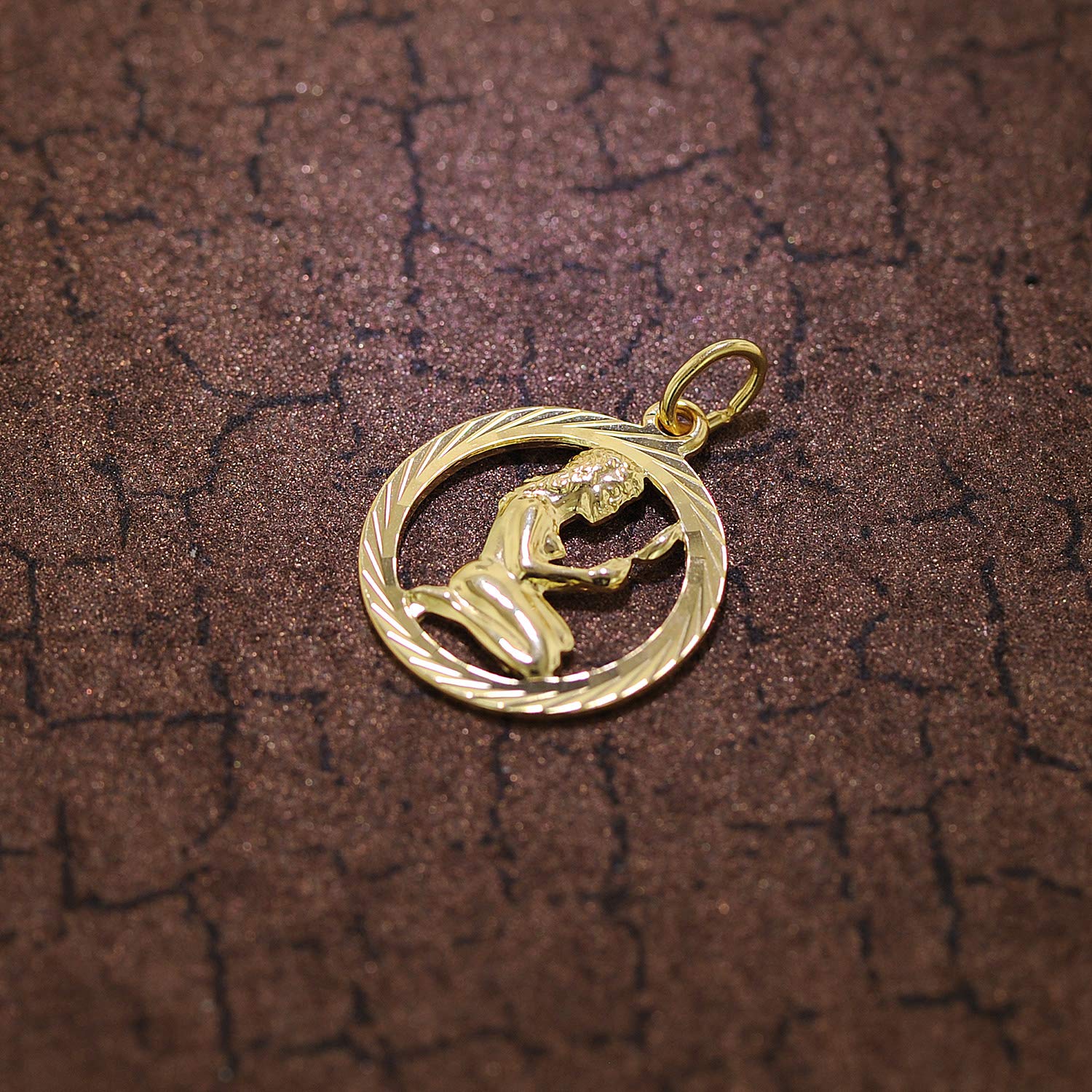 trendor Sternzeichen Jungfrau 333 Gold Anhänger Ø 16 mm 39000-09 | modischer Tierkreiszeichen Anhänger aus Echtgold für Damen und Herren, elegante Geschenkidee,