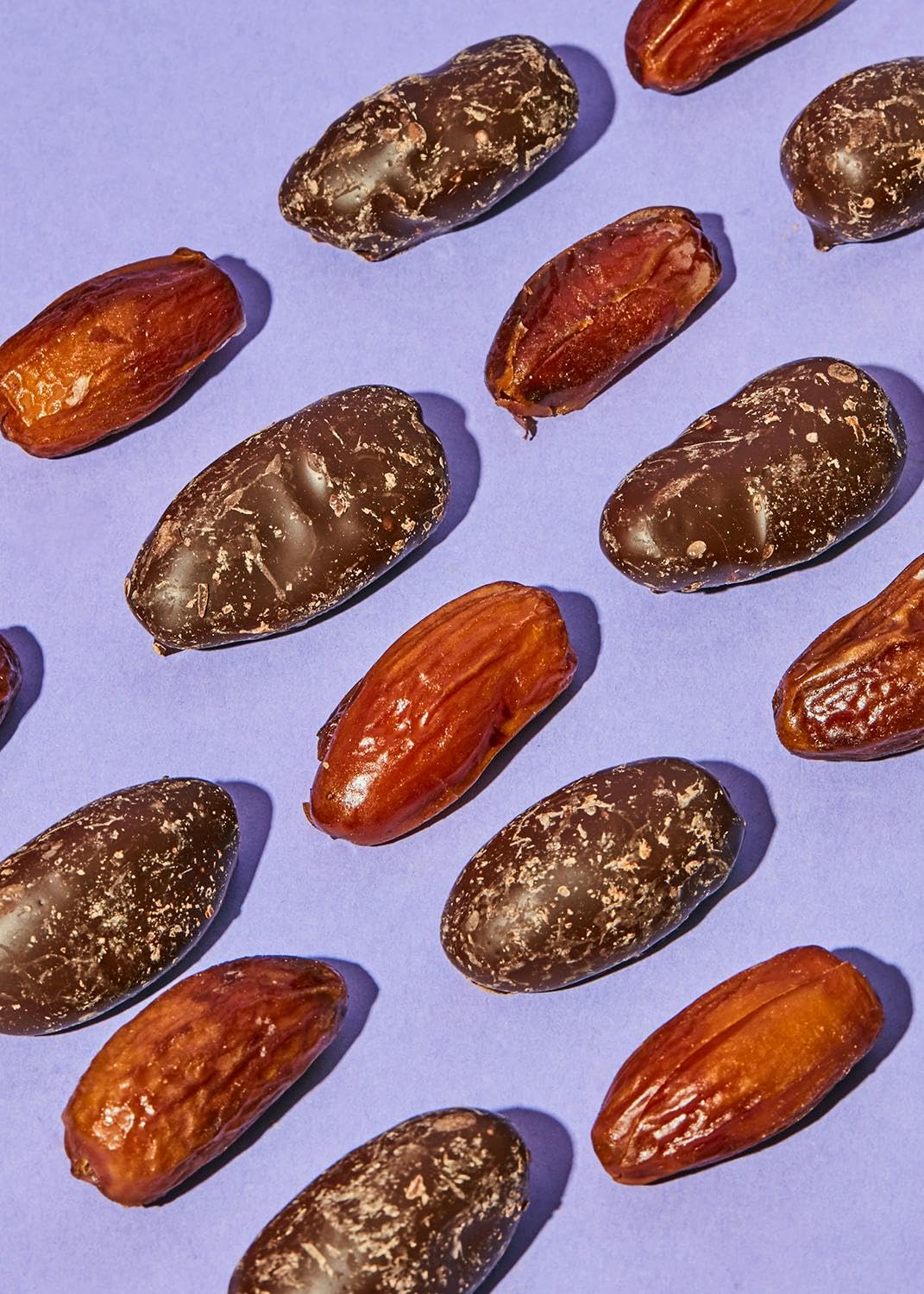 KoRo - Datteri ricoperti di cioccolato fondente 1 kg - al cioccolato - per snack, merende o colazioni - confezione convenienza