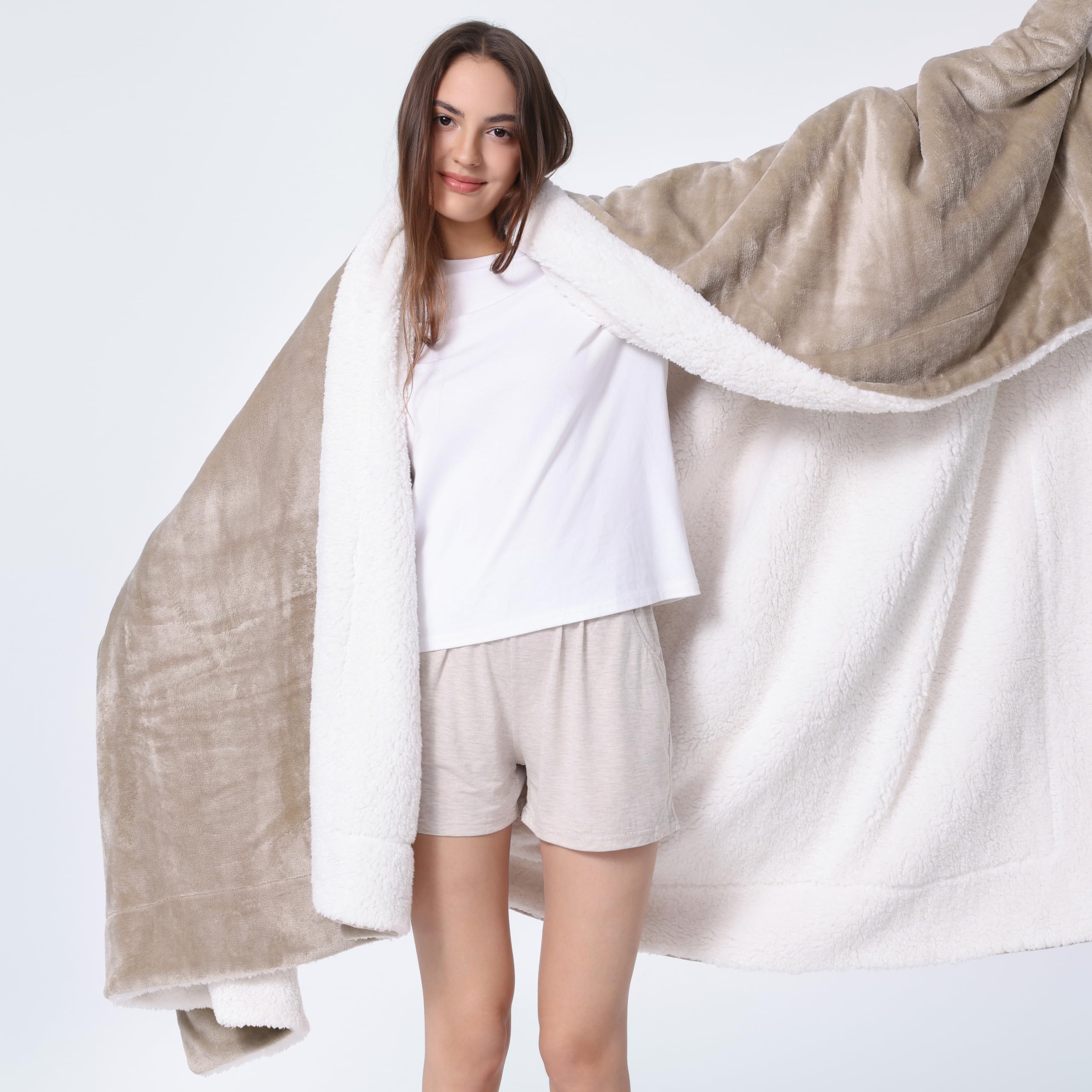 R.SHARE Manta Sherpa Mantas para Sofa Cama Suave y Cálida Manta Polar Mullida Felpa para Invierno Certificada Oeko-Tex,220 x 240 cm,Beige