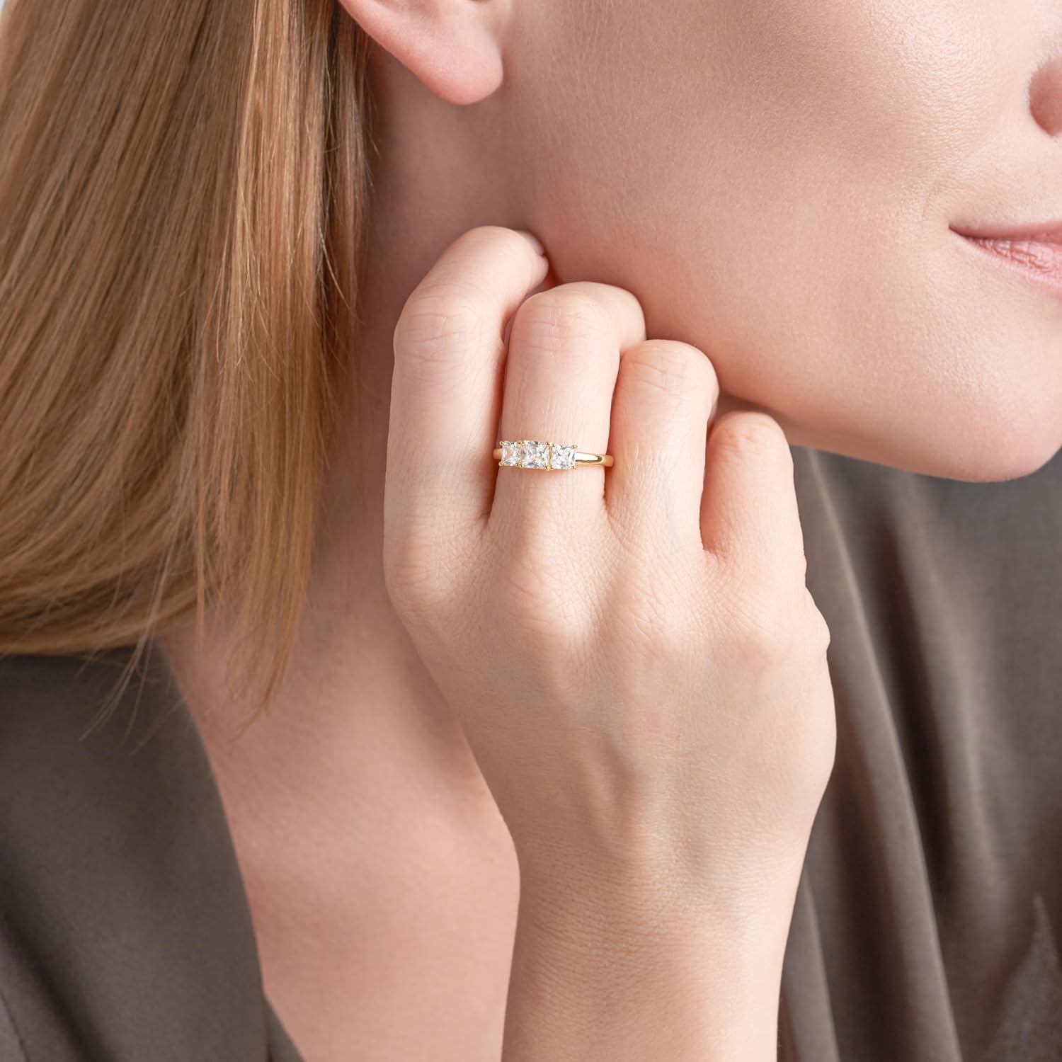 MORGAN & PAIGE .925 Sterling Silver Platinum or Yellow Gold Plated Princess-Cut Cubic Zirconia 3-Stone Engagement Rings for Women - Classic Sparkling Square-Cut Anniversary Sterling Silver Rings Women