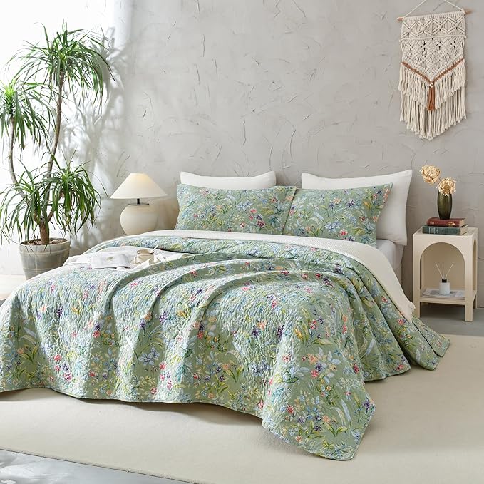 QSH 100% Cotton Oversized King Quilt Bedspread Bedding Set(128"x120"),3Pcs Extra Wide Green Floral Quilt Flower Bird Butterfly Printed Bedspread Coverlet Oversized King Lightweight Soft Bedding Set