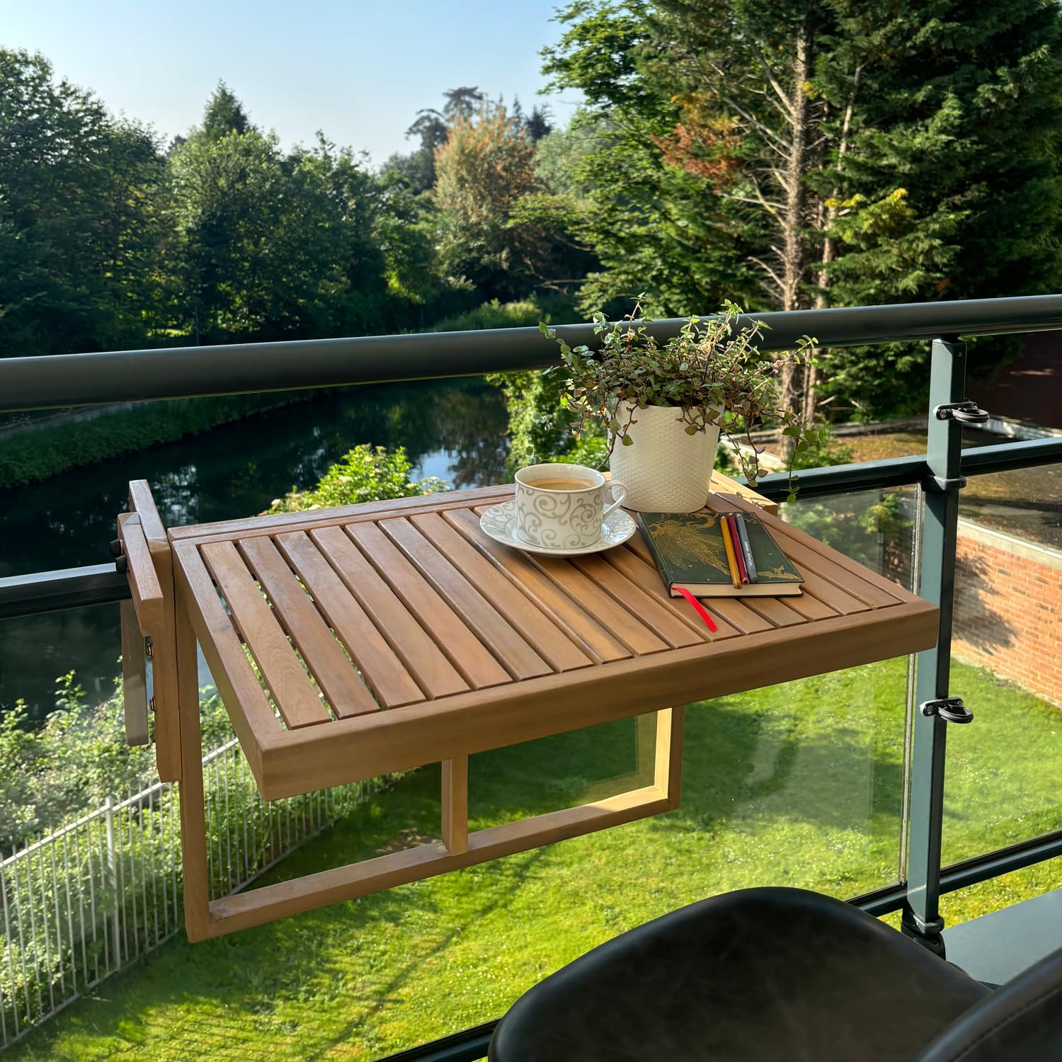 Happy Garden Mesa de balcón Plegable de Acacia SUMBA Diseño Rectangular, Capacidad para 2 Personas, Regulable en Altura, Resistente a los Rayos UV para un Uso Duradero