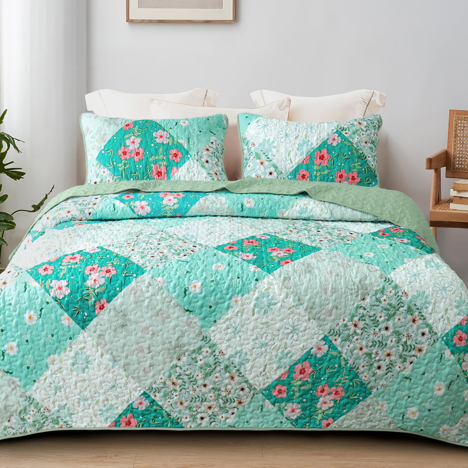 Whale Flotilla Patchwork Quilt Twin Size, Extra Soft Boho Floral Bedspreads for Bed Reversible Lightweight Twin Quilt Bedding Set Printed Coverlets