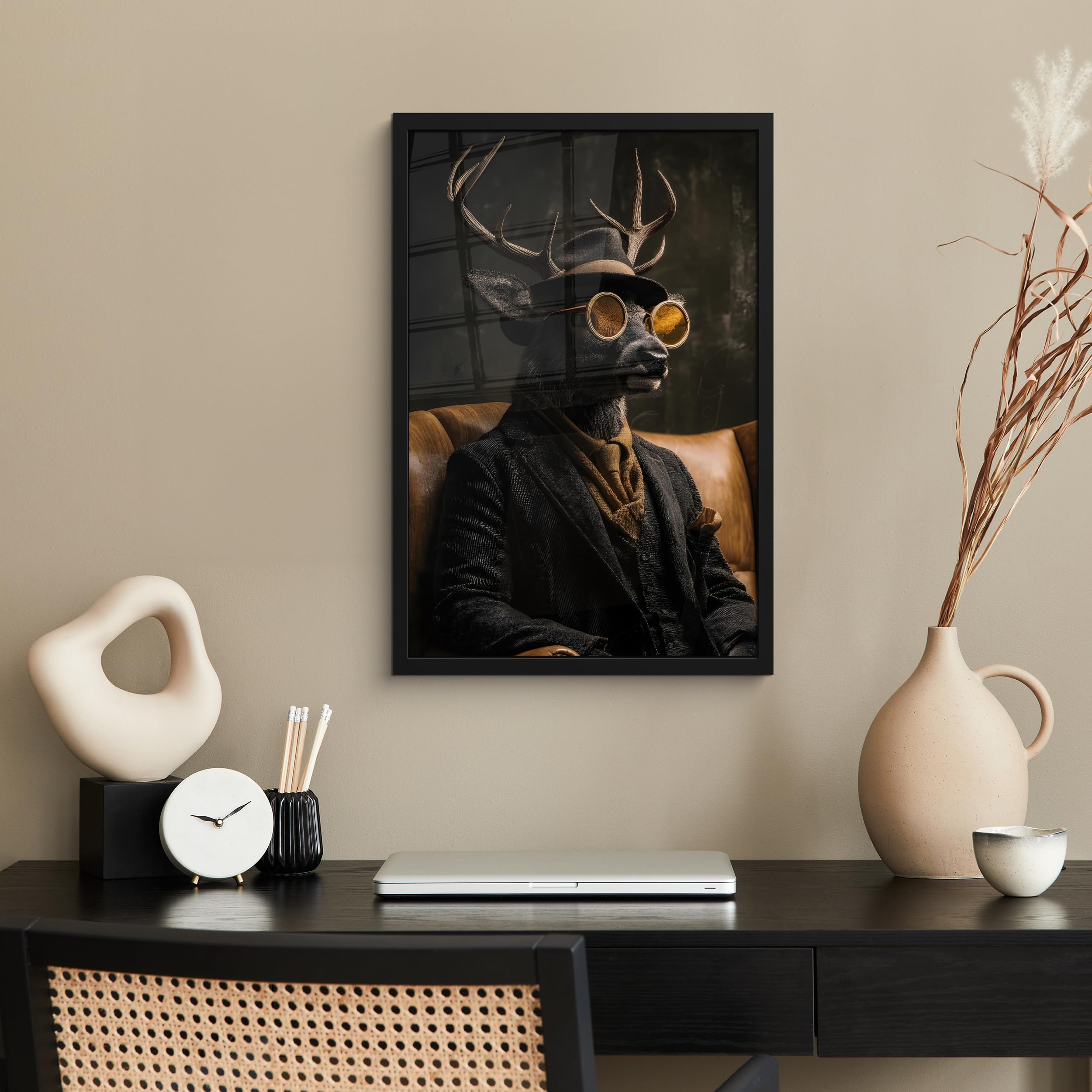MuchoWow© Quadri Con Cornice Foto Pareti Piccoli Casa Moderna Salotto | 40x60 cm - Orizzontale Lungo Ufficio Moderne Murali Cornici Decorative Cervo - Occhiali da sole - Nero - Abito