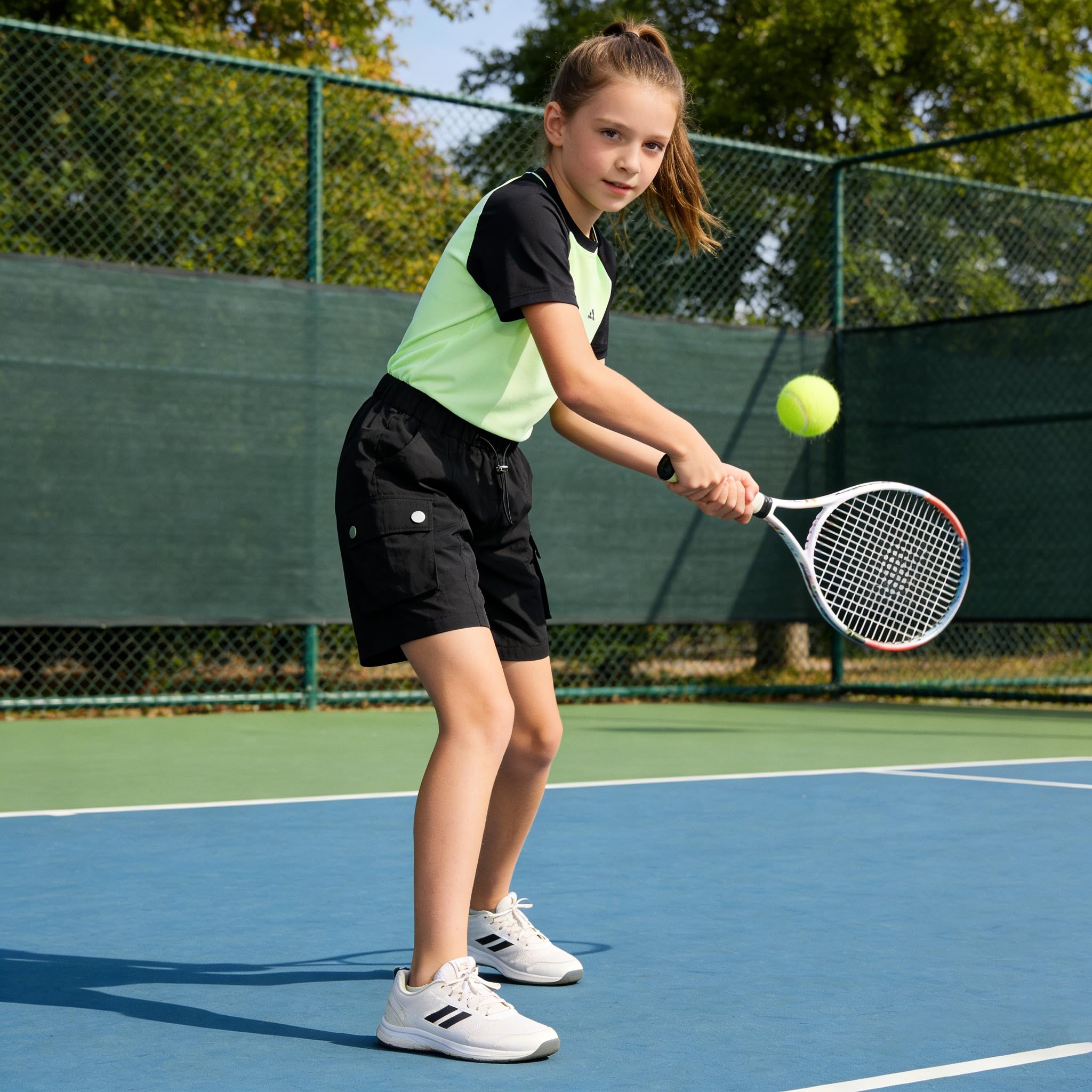 Rolanko Enfant Shorts Fille Sport Actif Èté Cargo Bermudas Shorts pour Ado Course Gym Pantalon Court Parachute