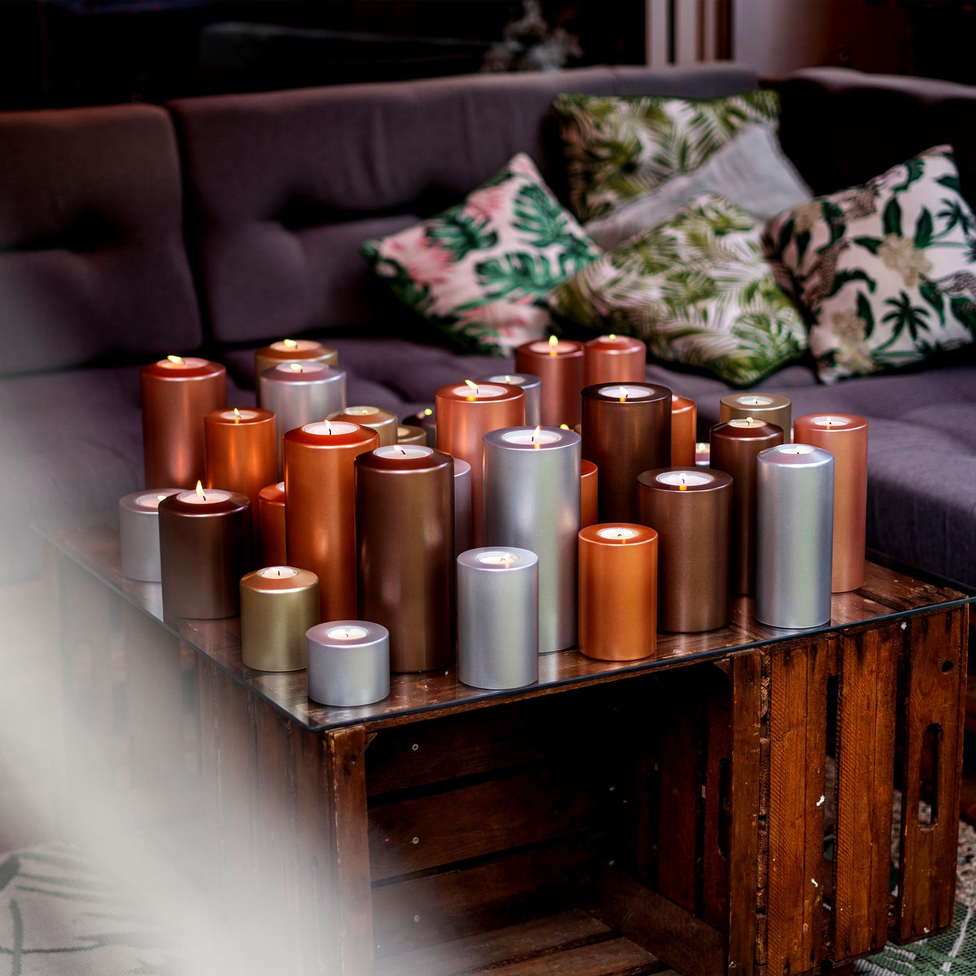 Qult Farluce Classic Metallic Copper Ø 8 + 10 cm • Świeca typu podgrzewacz w kształcie świecy • Świeca z tworzywa sztucznego o wyglądzie świecy • Świeca typu tealight z wkładką typu tealight • W