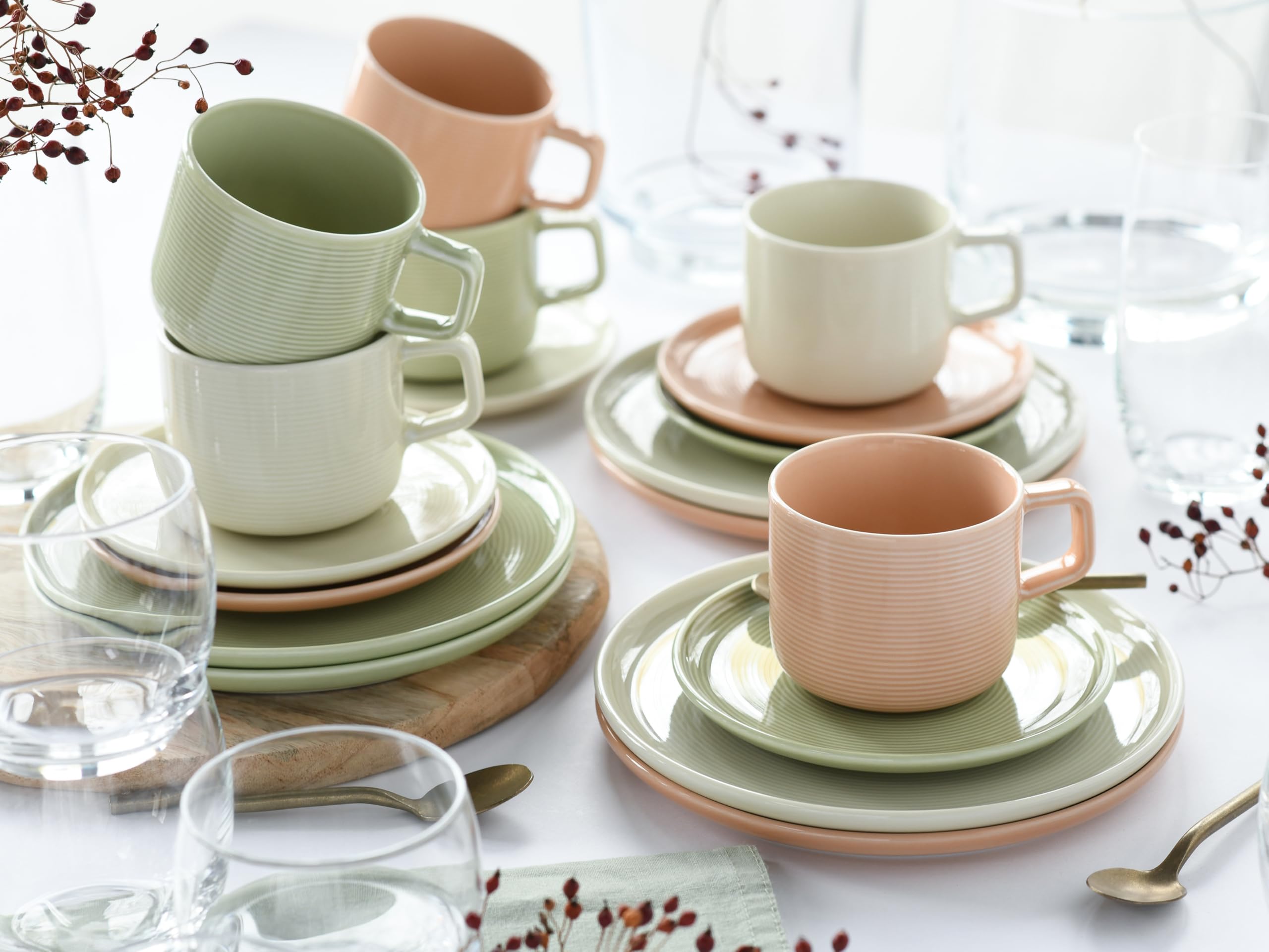 CreaTable, 25074, seria Session Romance, 18-częściowy zestaw naczyń dla 6 osób, porcelanowy serwis do kawy, nadaje się do mycia w zmywarce i używania w kuchence mikrofalowej, Made in Europe