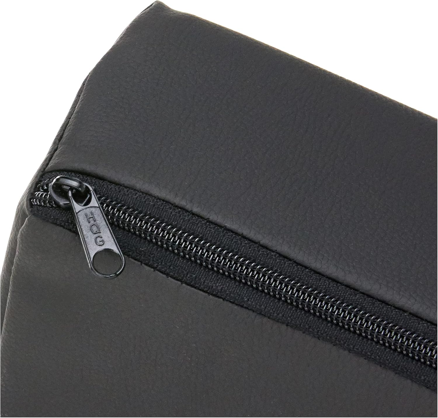 ໃກ້ຊິດ view of the zipper on the NRS Healthcare Easy Rise Cushion