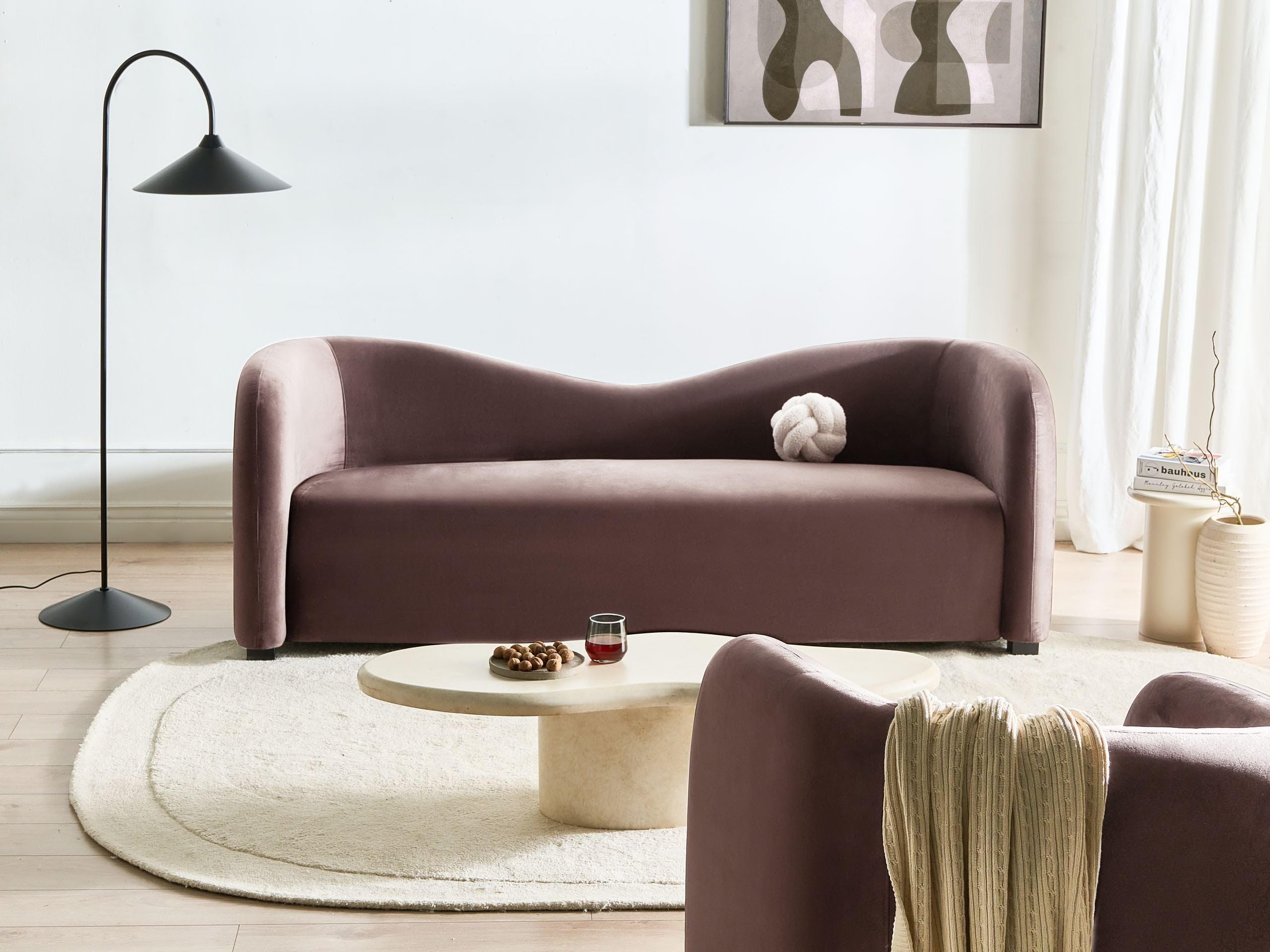 Nowoczesna sofa trzyosobowa zaokrąglone oparcie welurowa brązowa Veltada