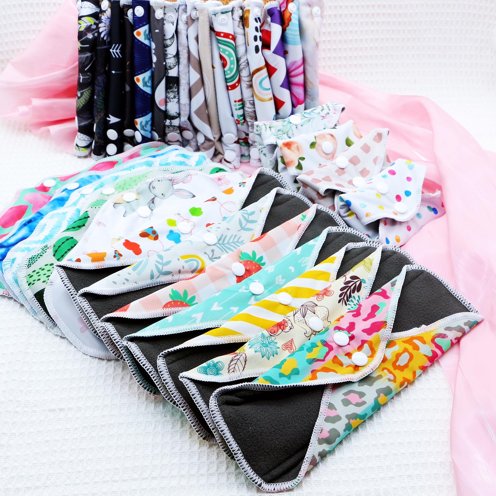 5 pcs Random Prints Reusable Cloth Menstrual Pads Washable Sanitary Pads for Women and Girls(5M-randompads)