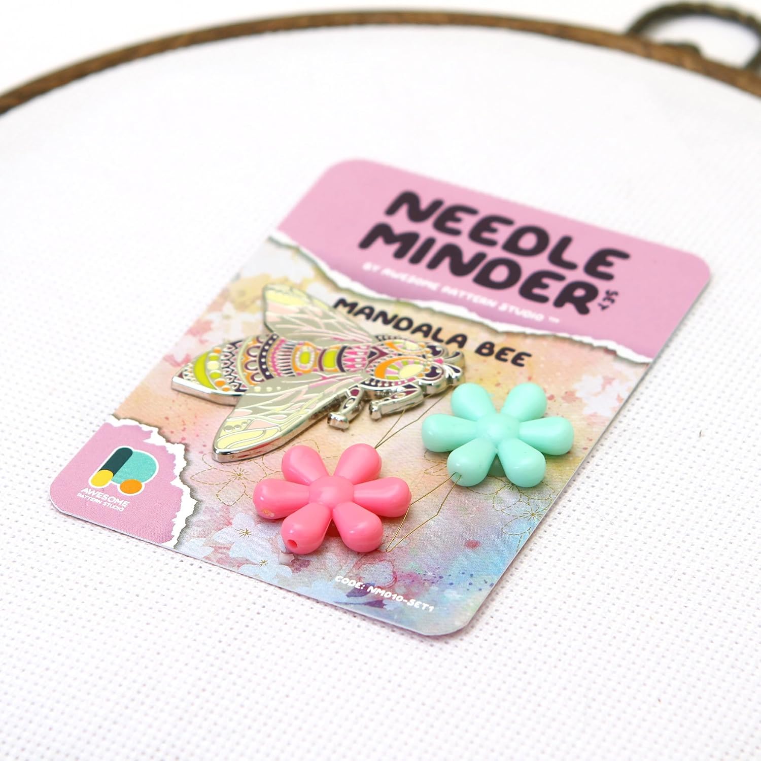 Awesome Pattern Studio Needle Minder Set - Mandala Bee Magnetic Needle Minder + 2 Needle Threaders. Enamel Pin for Cross Stitch, Embroidery and Craft