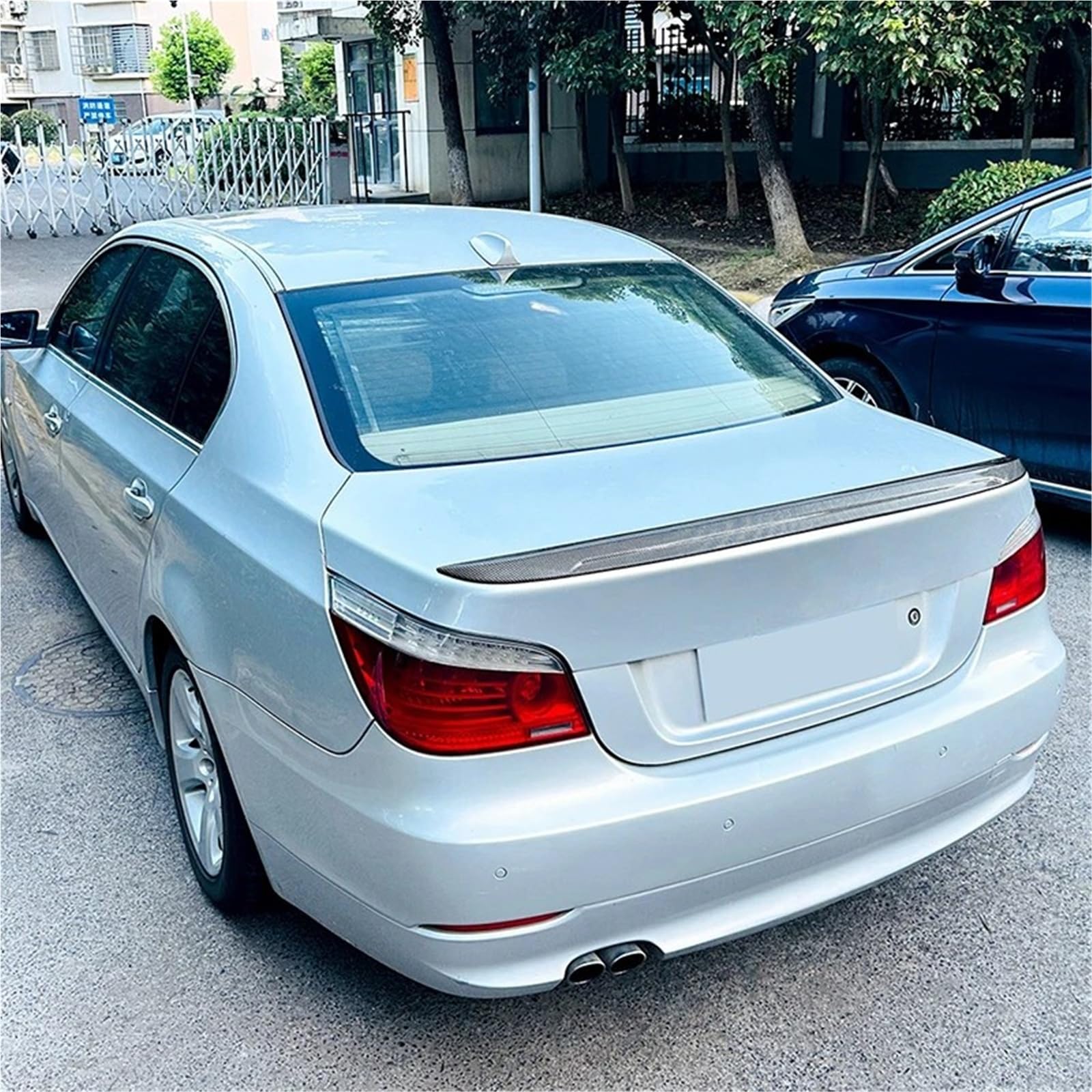 Dla B&MW Serii 5 E60 M5 Style 2004-2010 Skrzydło Na Klapie Spoiler Bagażnika Lotka Tylny Spojler Bagażnika Akcesoria Tylny Spojler Dachowy Spoiler Trunk Wing(Carbon Fibre Look)