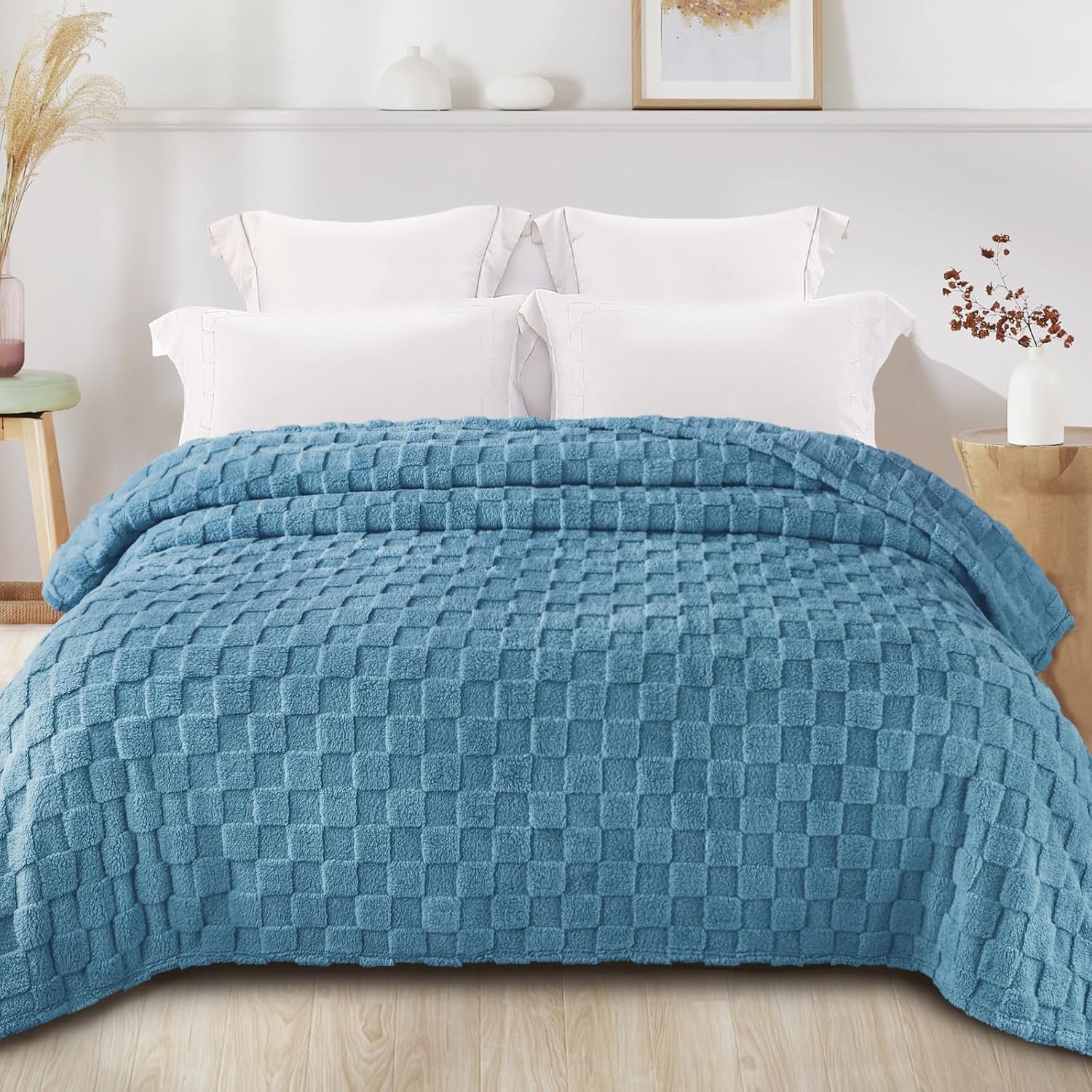 Exclusivo Mezcla 3D Checkered Fleece Queen Blanket for Bed, Slate Blue image 2
