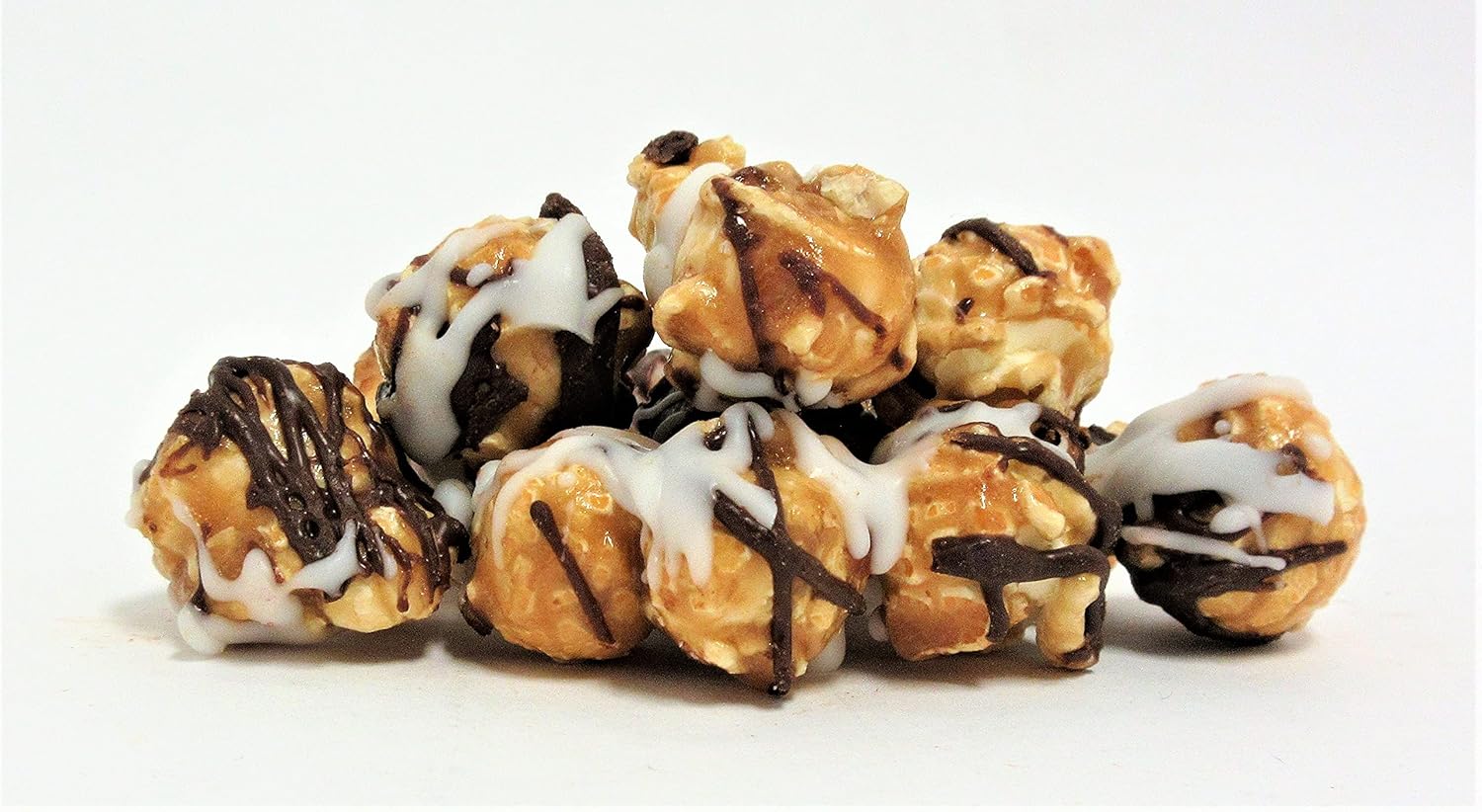 Gourmet Chocolate Drizzle Zigzag Popcorn by It's Delish – 16 Oz (1 Lb) Jumbo Container Bulk Popcorn – Tasty Snacks with Extra Crunch – Made in the USA - Candy Bar, Party Favors, Weddings, Birthdays