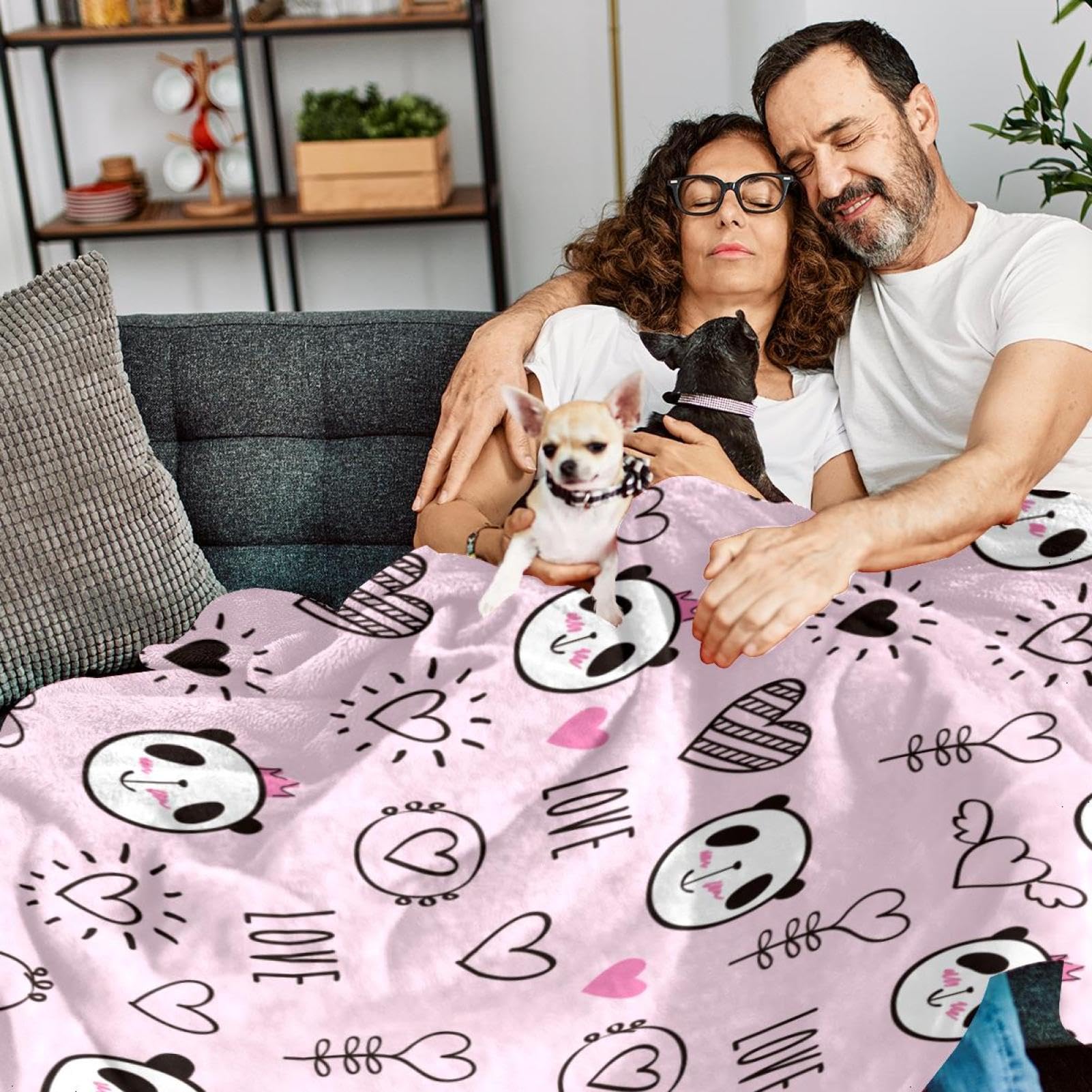 Amazon｜ピンクの模様のパンダ スローブランケット軽量マイクロ