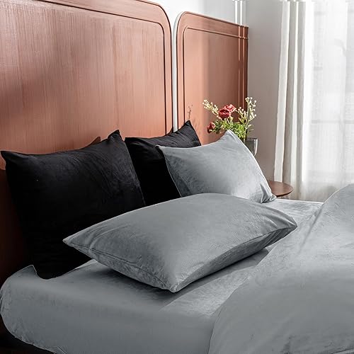 Miniatura 38 de TELUS 2 Pack Zippered Velvet Standard Pillowcases, Super Soft and Cozy Luxury Fuzzy Flannel Pillow Cases with Zipper, 20x26 Inches, Light Blue