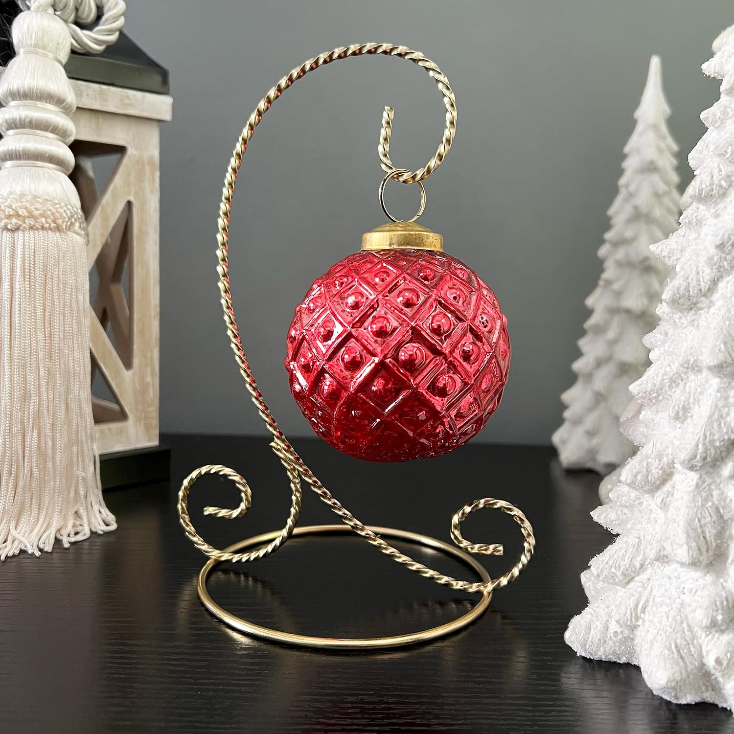 Bard's Twisted Gold-toned Ornament Stand, Small, 7" H x 5.125" W x 5.125" D