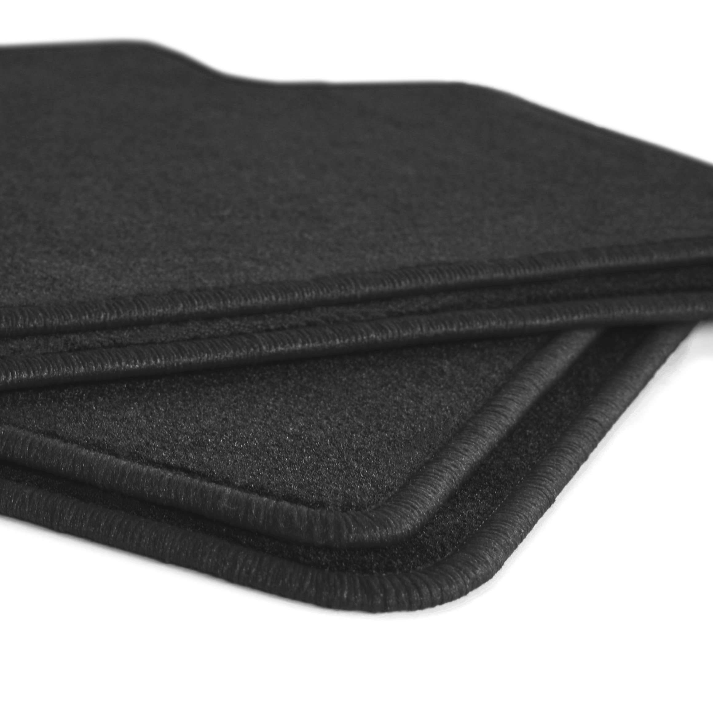 Auto Fußmatten Schwarz Velours Rand schwarz passend für Ford Kuga II 2 2012-2019 4er Set rutschfest Robust Pflegeleicht Made in Germany