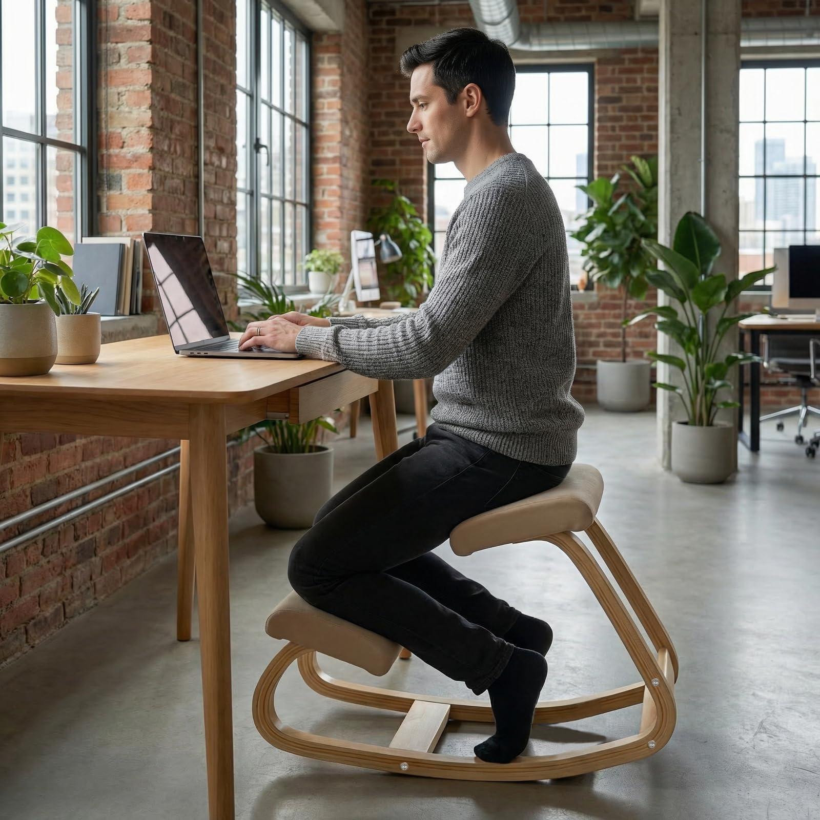 Silla ergonómica para rodillas de madera negra, corrector de postura para oficina en casa y meditación, solución de escritorio para aliviar el dolor de espalda y cuello y mayor comodidad