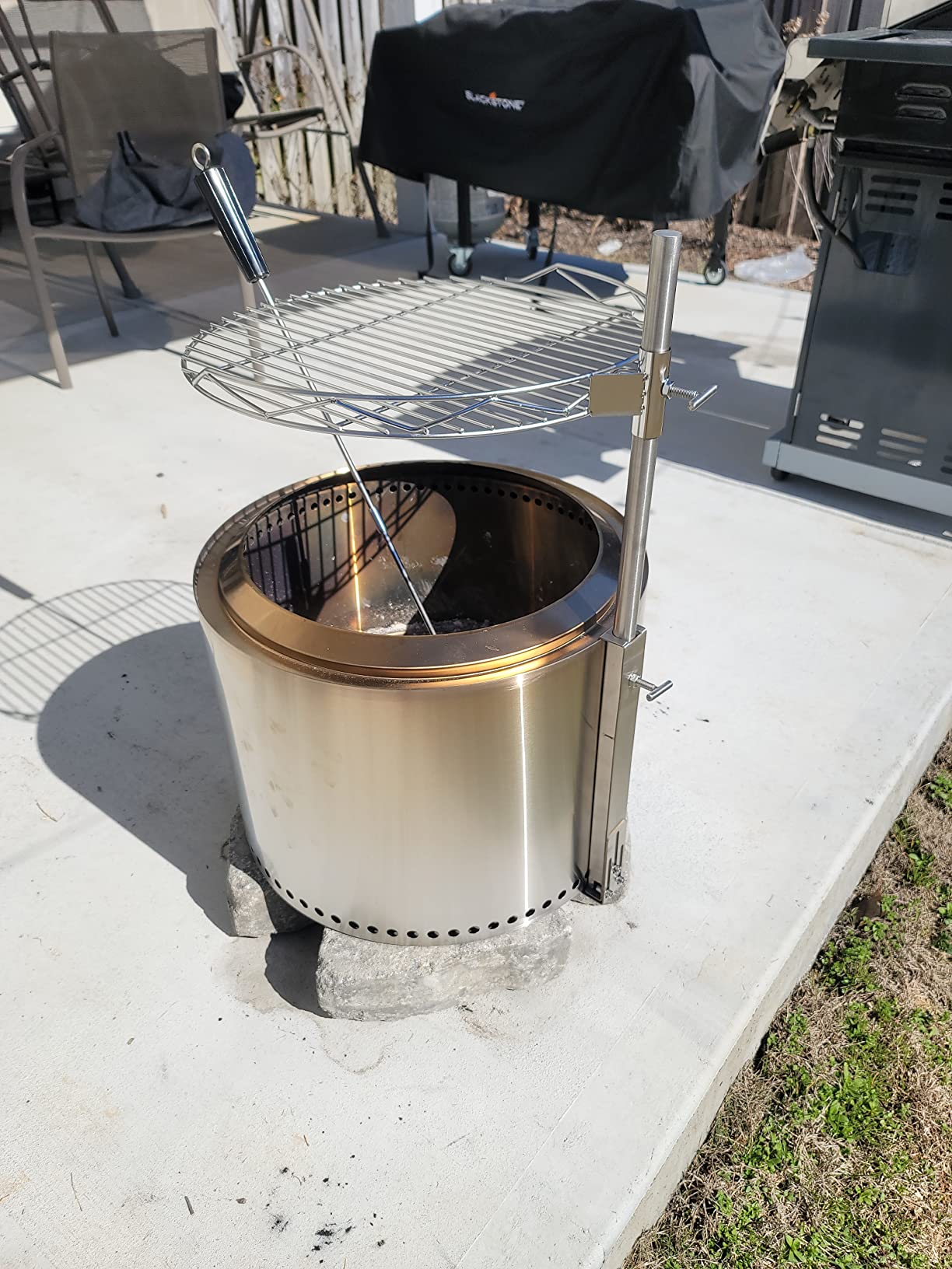 BBQSTAR Detachable Swivel Grill for 19.5" Wood Burning