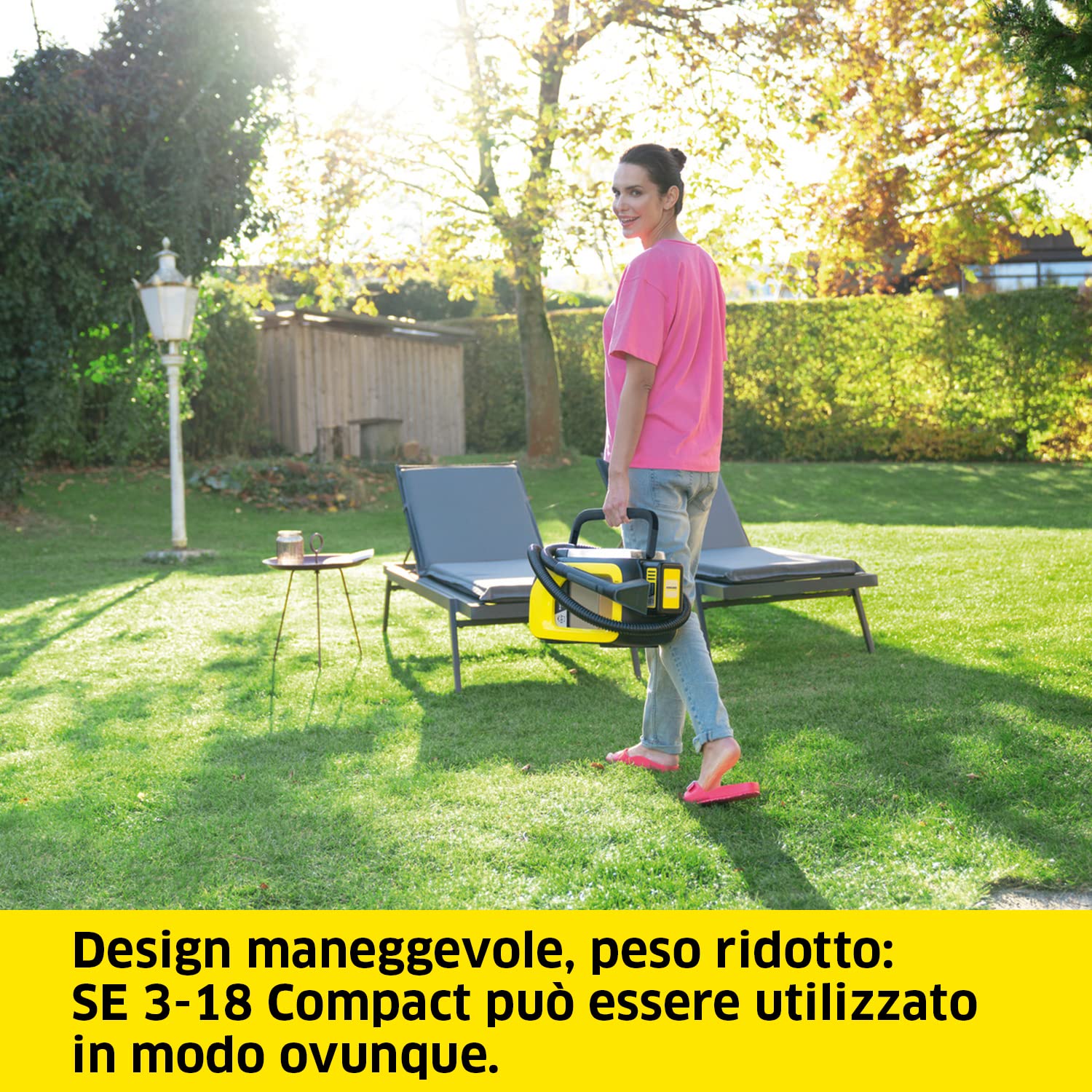 KÄRCHER Lavatappeti Smacchiatore SE 3-18 Compact, Pulitore spruzzo estrazione per Tessuti, Moquette, Auto Tappezzeria, Divani e Imbottiti, Completo di bocchetta tessuti e pavimenti