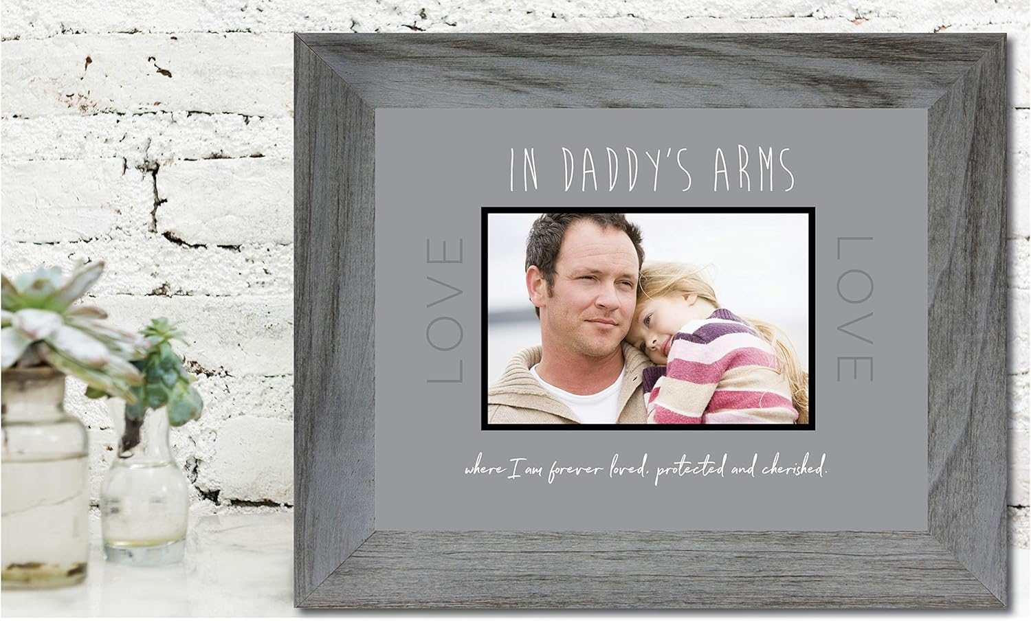 The Grandparent Gift Co. In Daddy’s Arms - 8 x 10 Modern Wooden Wall Photo Frame or Table Top Picture Frame - Holds a 4 x 6 Horizontal Photograph in its Center