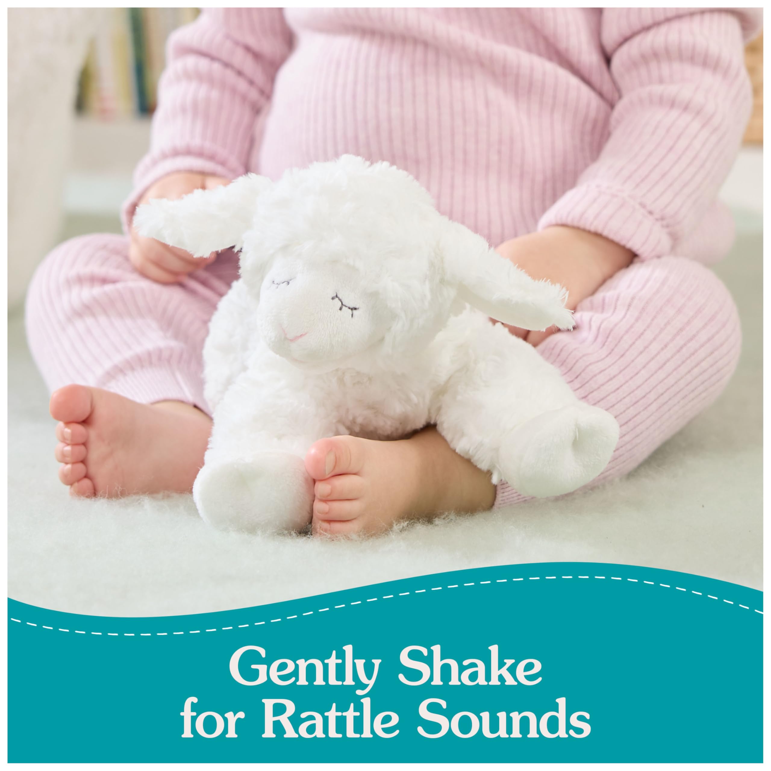 GUND Baby Nachhaltige Lammrassel Winky Lamm Stofftier Plüsch aus 100% recycelten Materialien Plüschrassel Sensorisches Spielzeug für Babys Weiß 17.8 cm