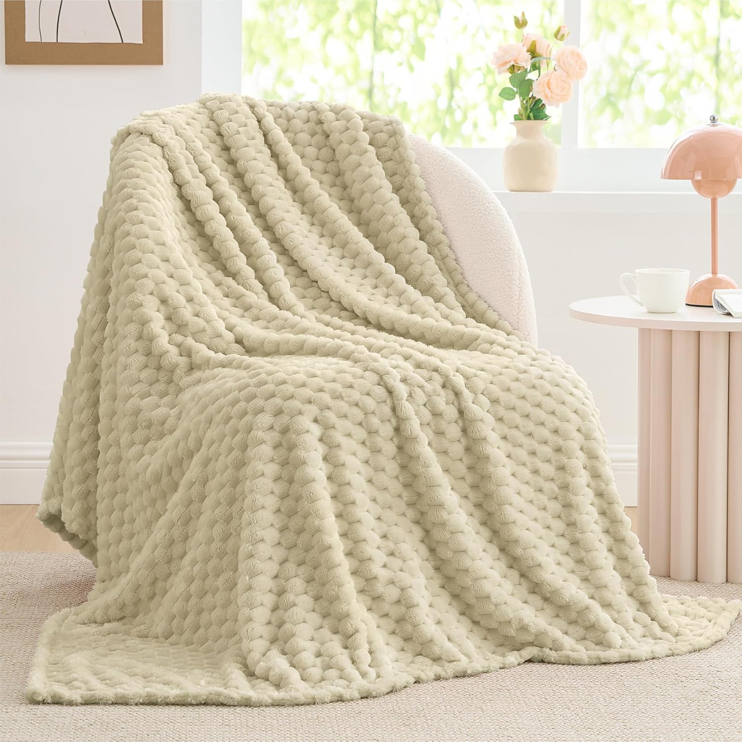 BEDELITE Fleece Throw Blanket for Couch & Bed - 3D Jacquard Decorative Almond Blanket, Super Soft and Cozy Warm Fuzzy Blanket All Seasons Suitable, 50x60Inches