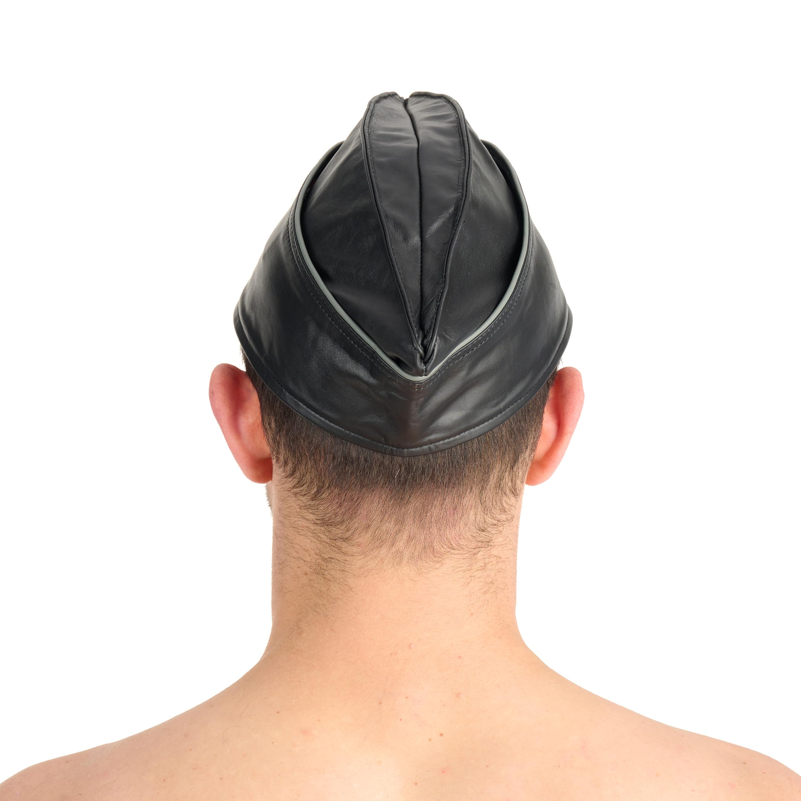 Prowler Casquette triangle rouge grise 59 cm cuir