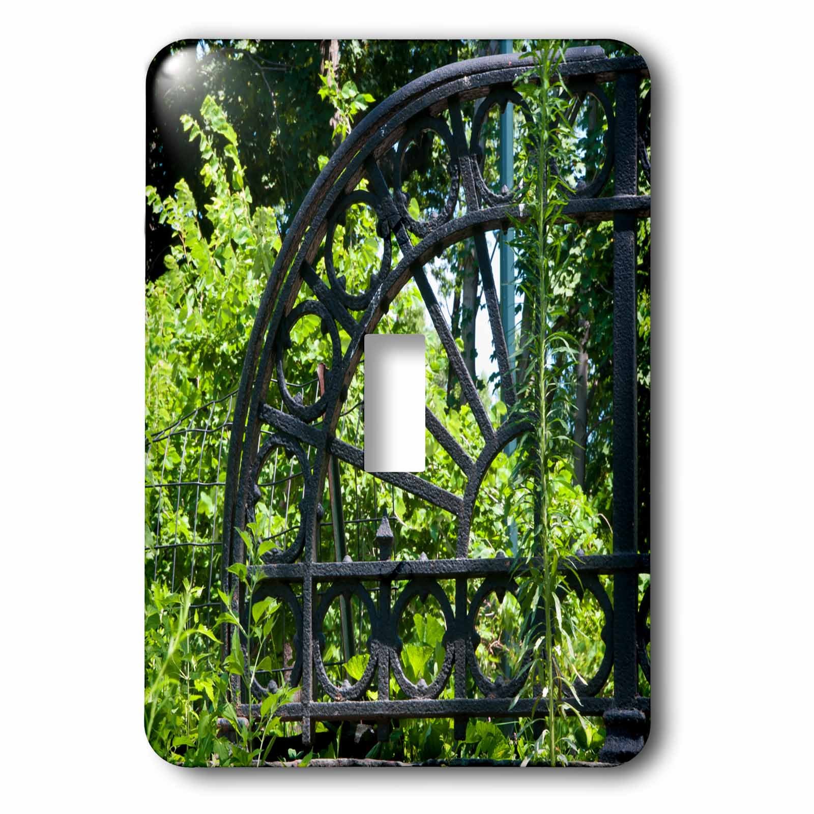 Interrupteur à bascule arche en jardin pour remplacer vos vieilles plaques déco