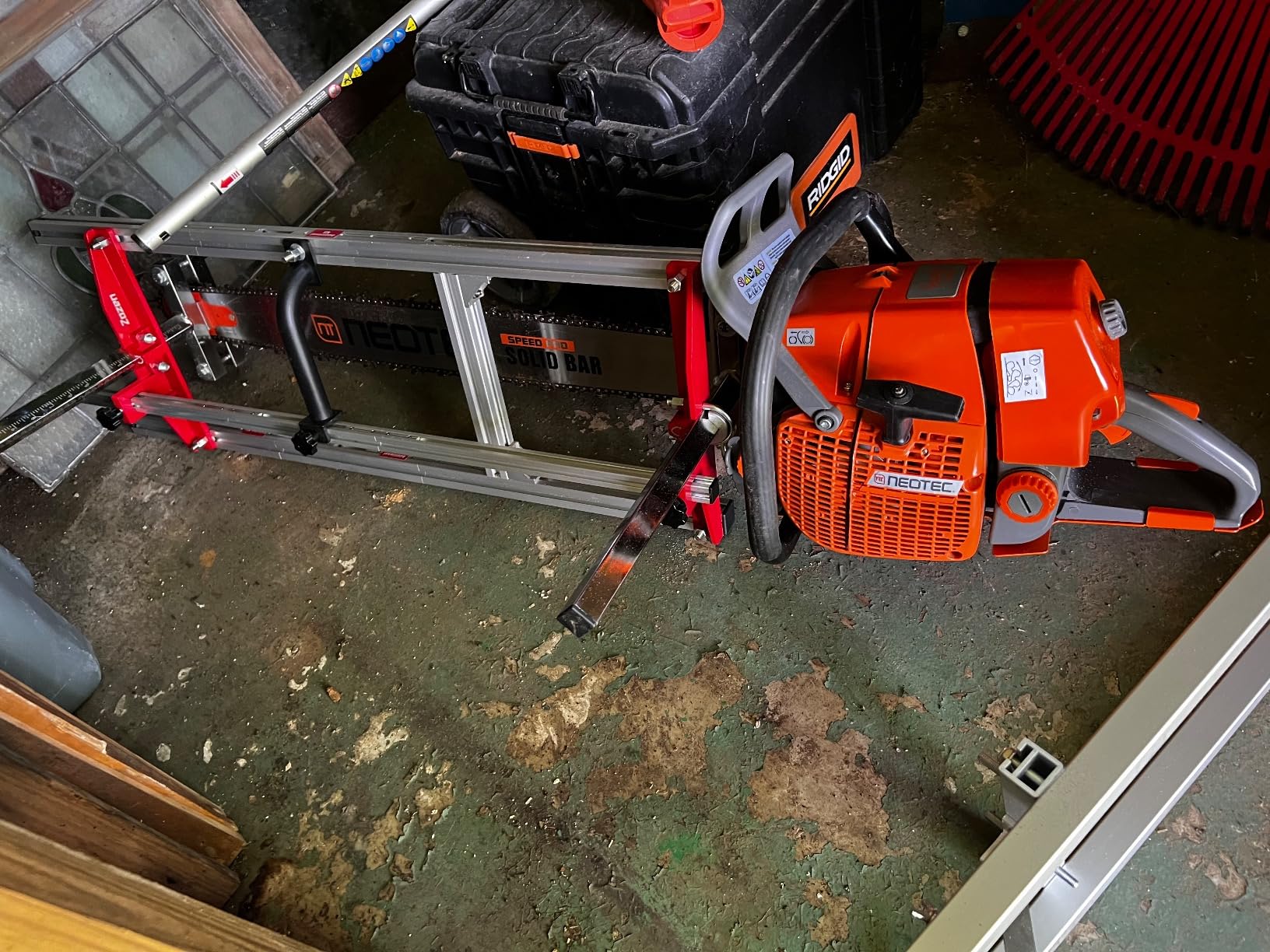 16/mo Finance NEOTEC NS892 92CC Gas Chainsaw with 36 Inch Bar Chain