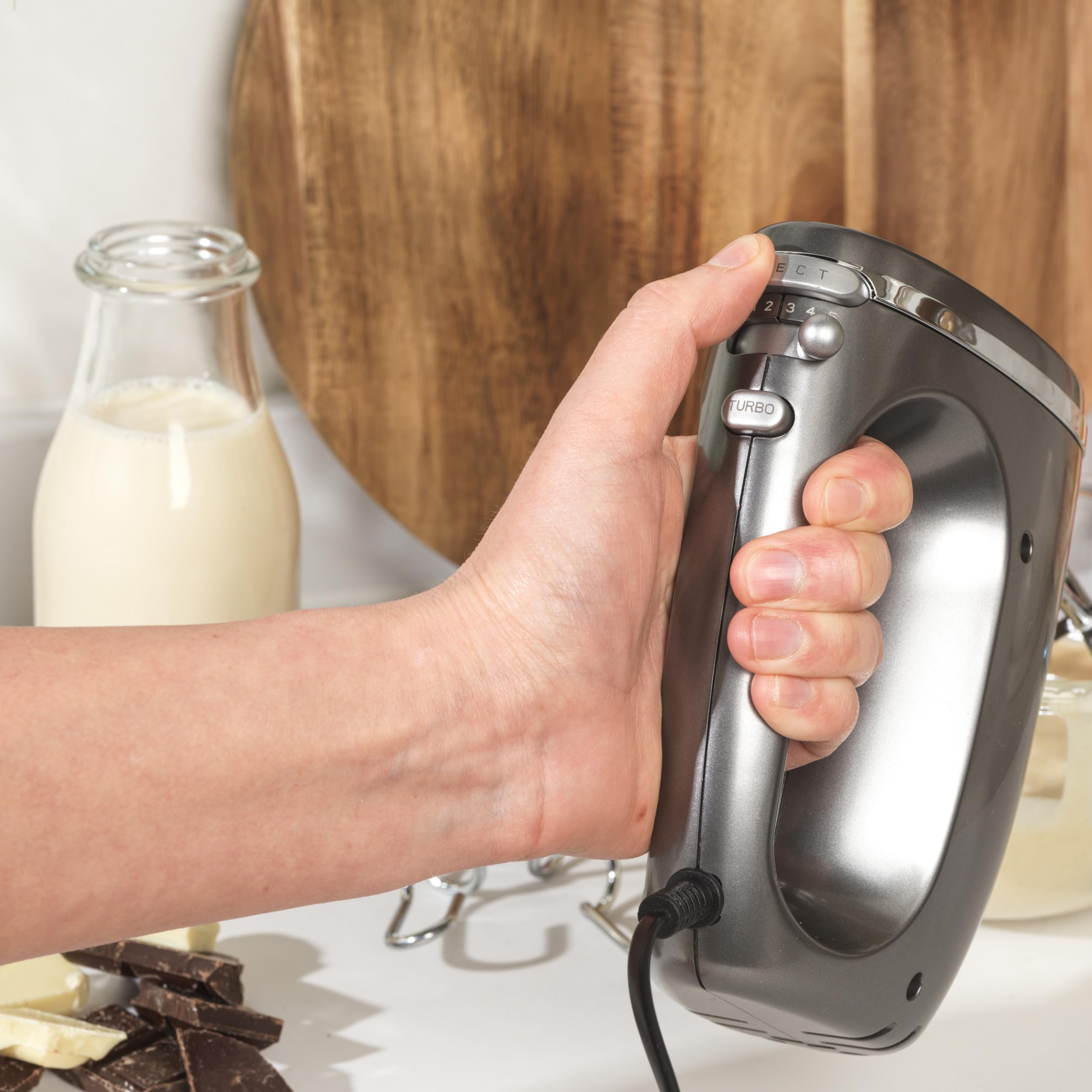 Batidora eléctrica de mano Salter EK4249COSVDEEU10, con batidores y ganchos amasadores, 5 velocidades ajustables y modo turbo, para batir y mezclar alimentos, colección Cosmos, gris, 300 W