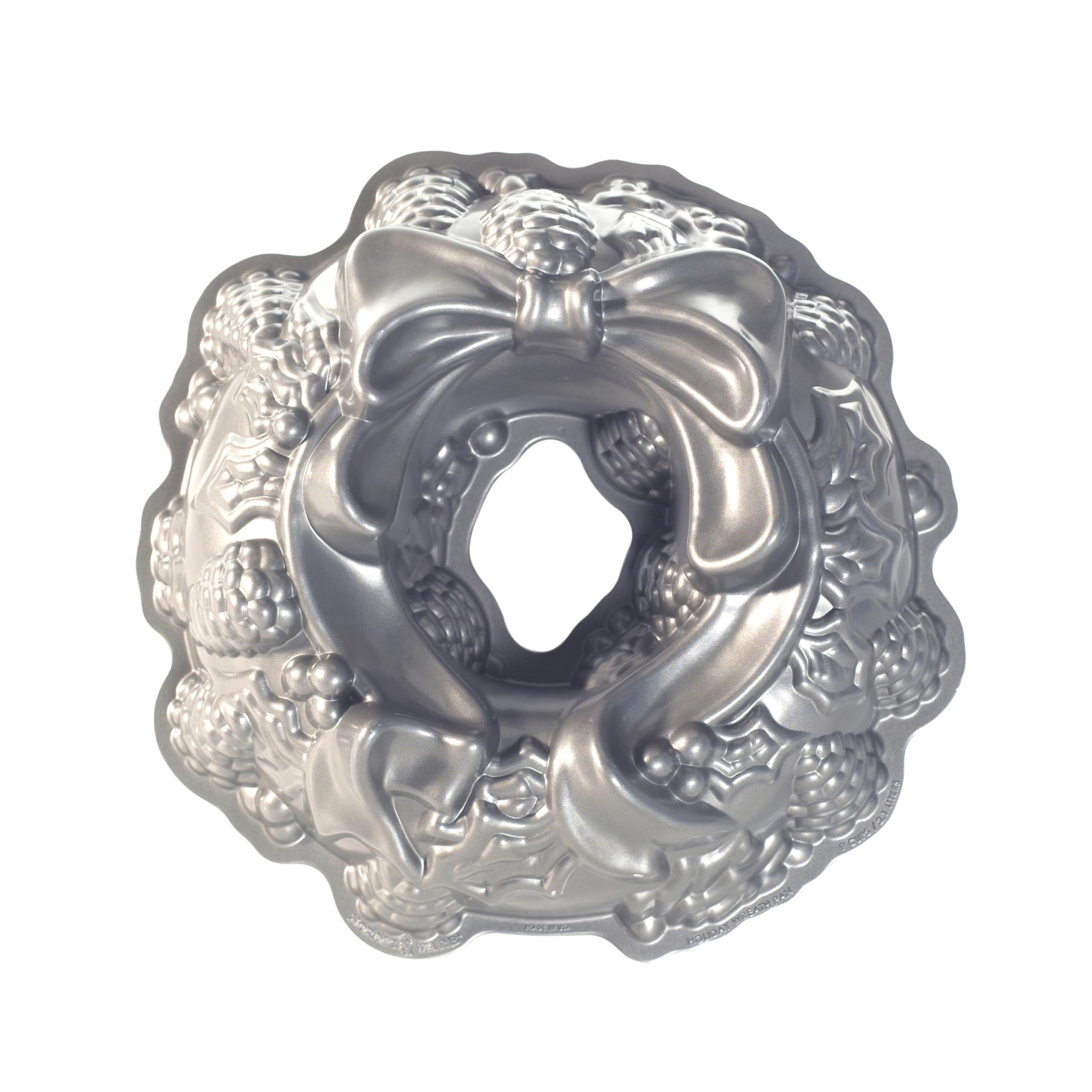Nordic Ware Autumn Wreath Bundt Pan, Seasonal Aluminium Bundt Tin, Bundt Cake Tin with Autumnal Pattern, Premium Cake Mould Made in The USA, Colour: Bronze